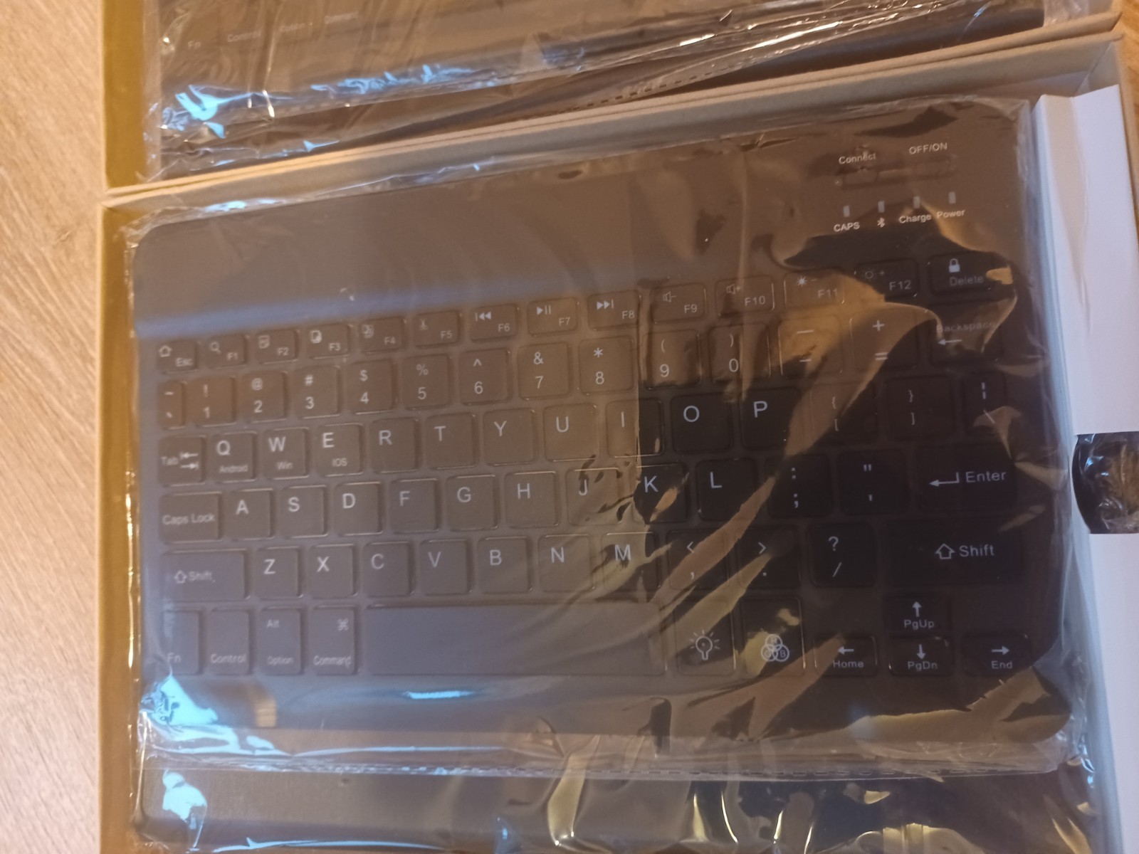 3 Systems Wireless Keyboard with BoriYuan Case (Works with Bluetooth on iPad)