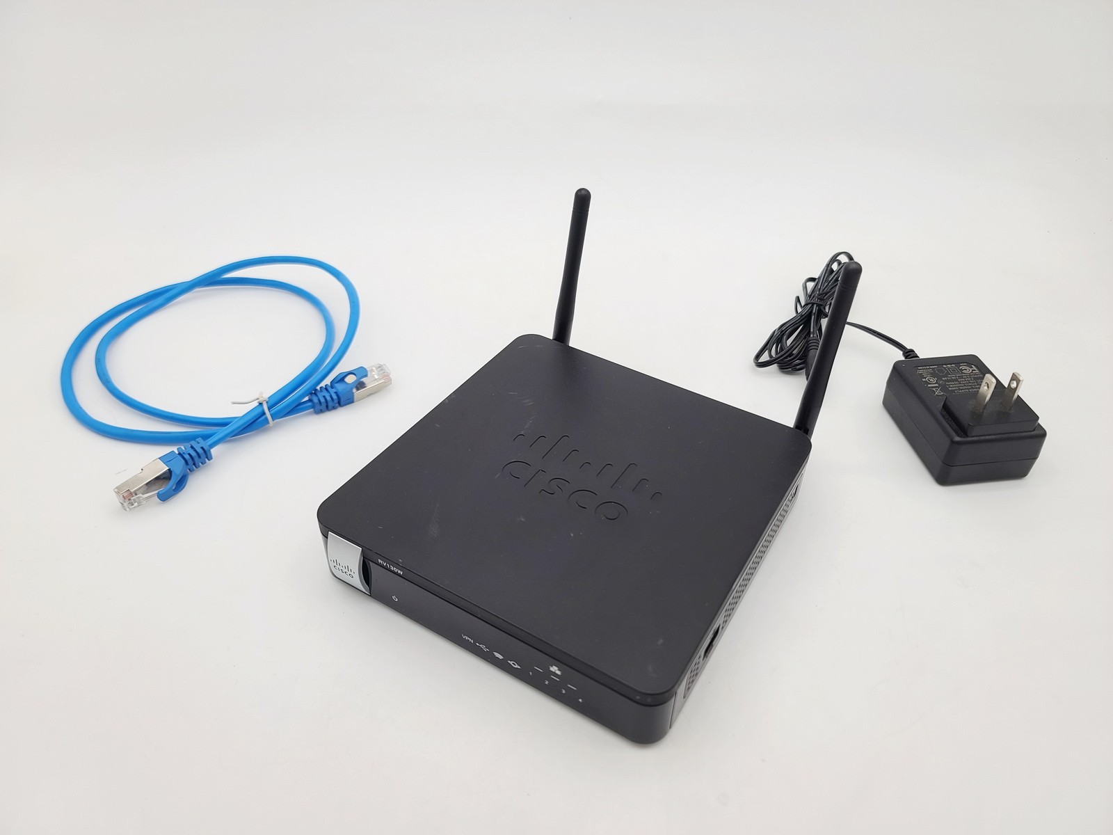 CISCO RV130W WIRELESS-N MULTIFUNCTION VPN GIGABIT ROUTER FIREWALL W BUNDLE