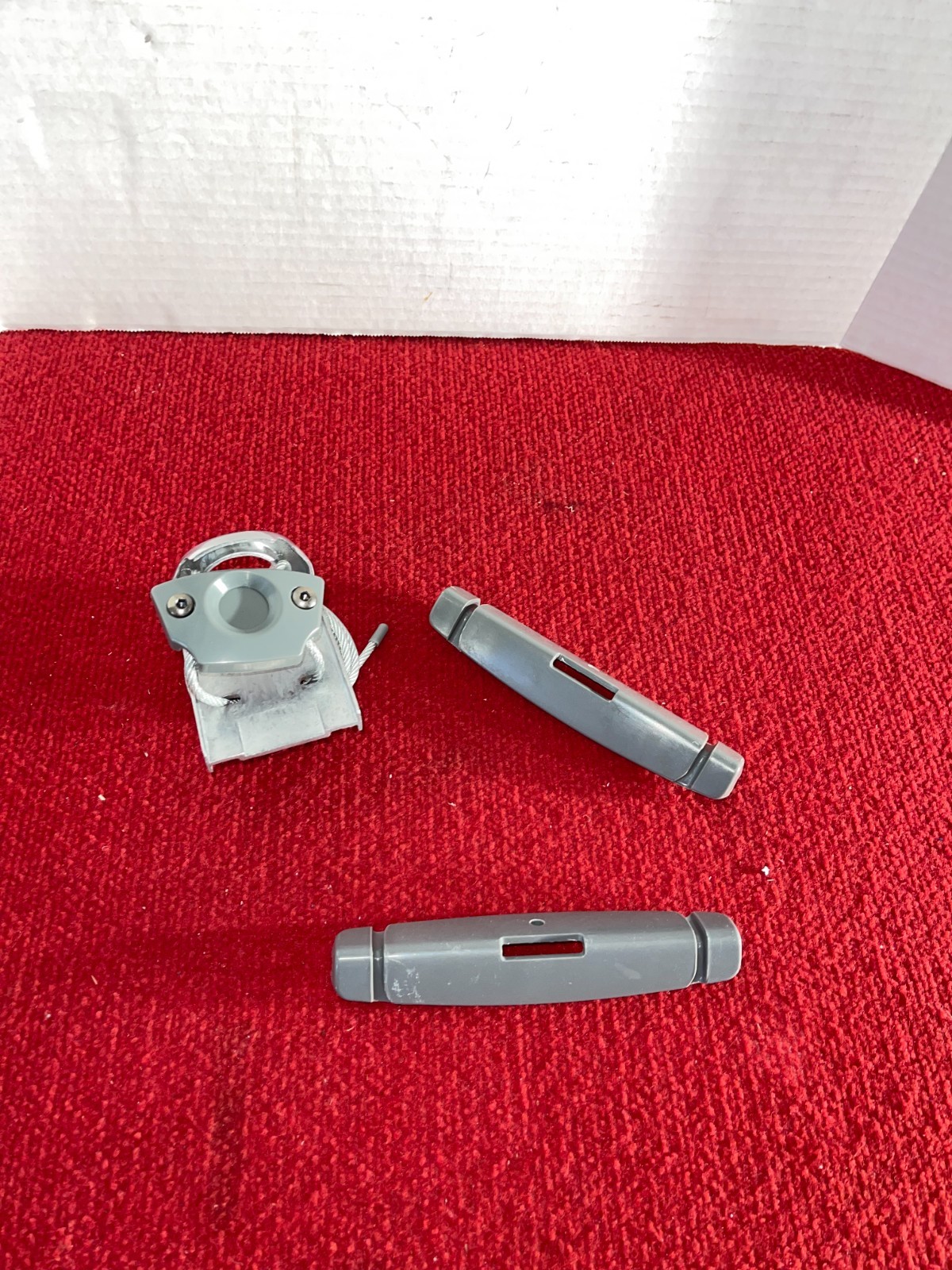 ERGOTRON 80-105-064 UNIVERSAL CPU HOLDER-- NEW