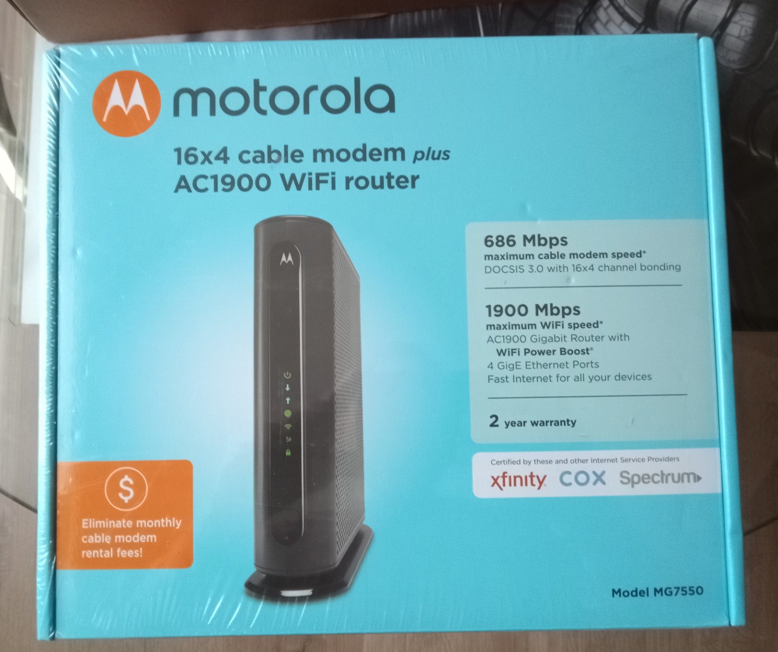 New  Motorola MG7550 16x4 Cable Modem Plus AC1900 Wi-Fi Router