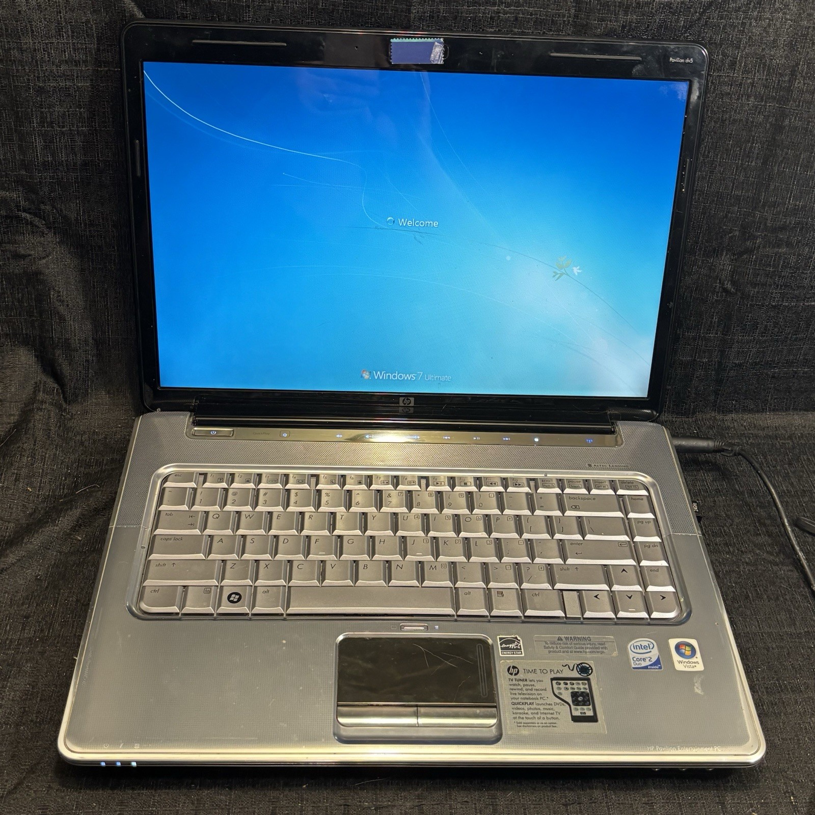 HP Pavilion dv5 15.4" Laptop Bundle - With Charger, Wireless Mouse & Case  Works