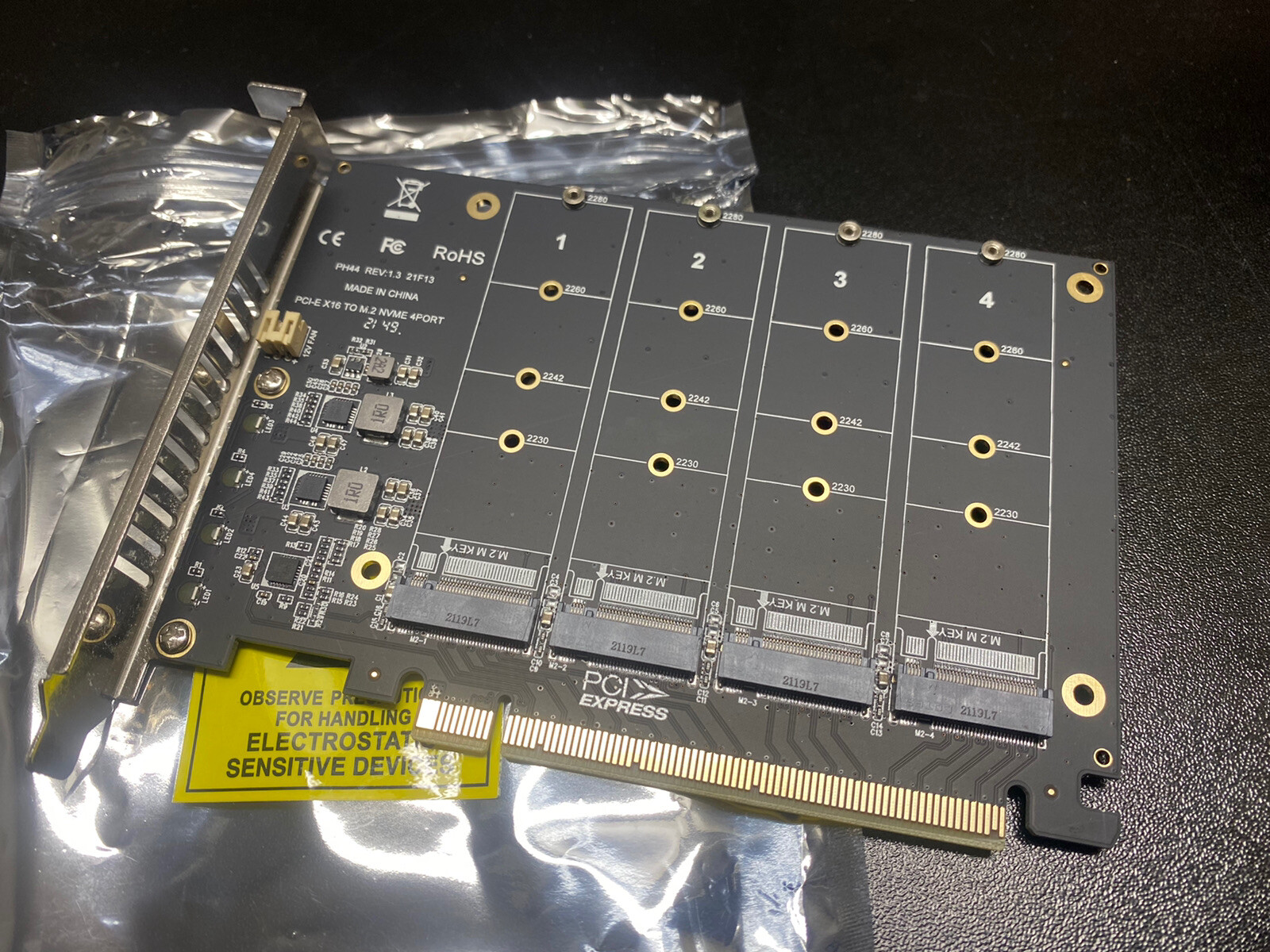 PCI-E Signal Split Array Card PH44 NVME 4 Disk Supports SSD/M Open Box