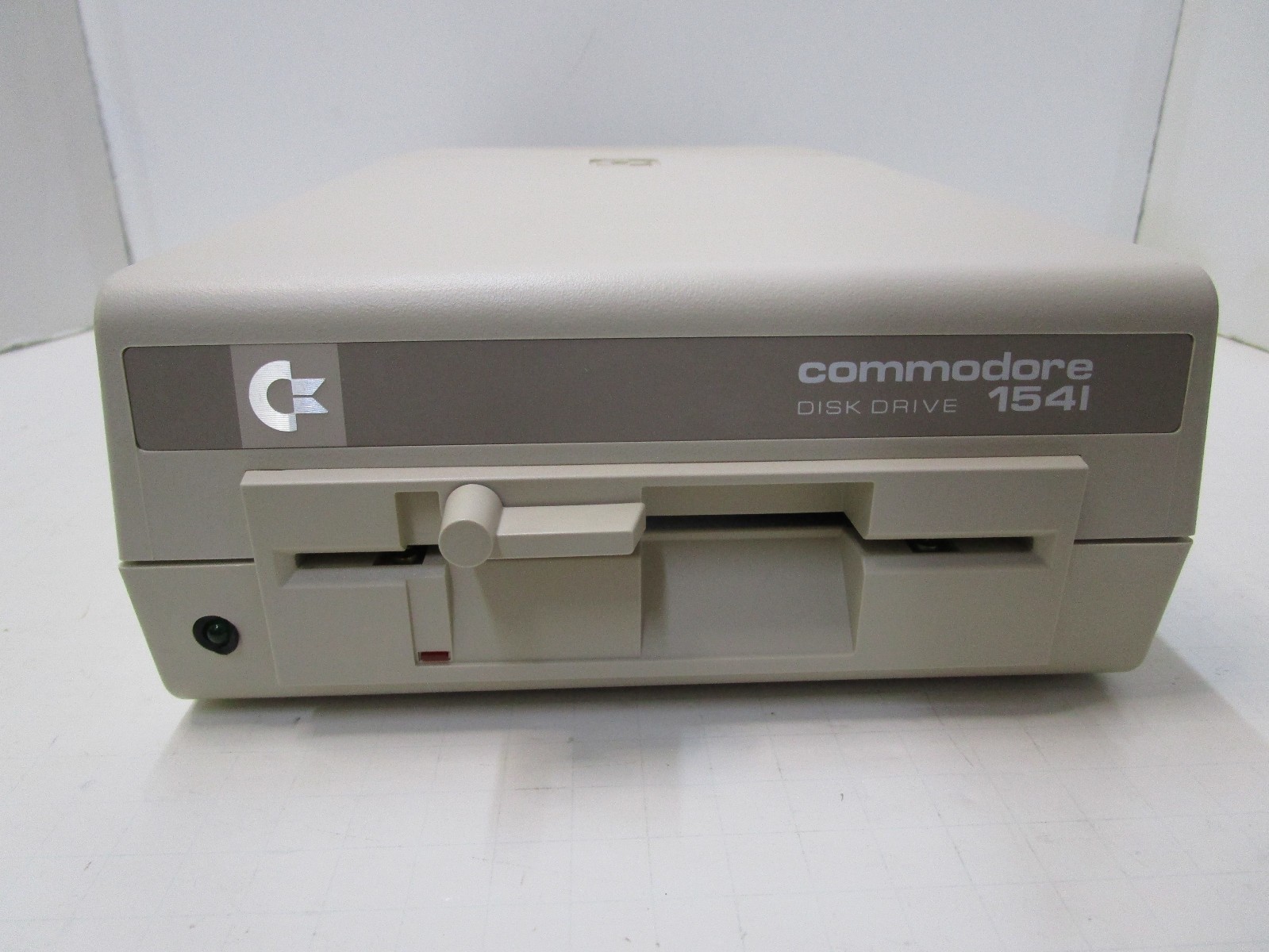 COMMODORE 1541C FLOPPY DRIVE FOR C64 64C VIC-20 PLUS/4 128 TESTED/WORKIN LX66 💾