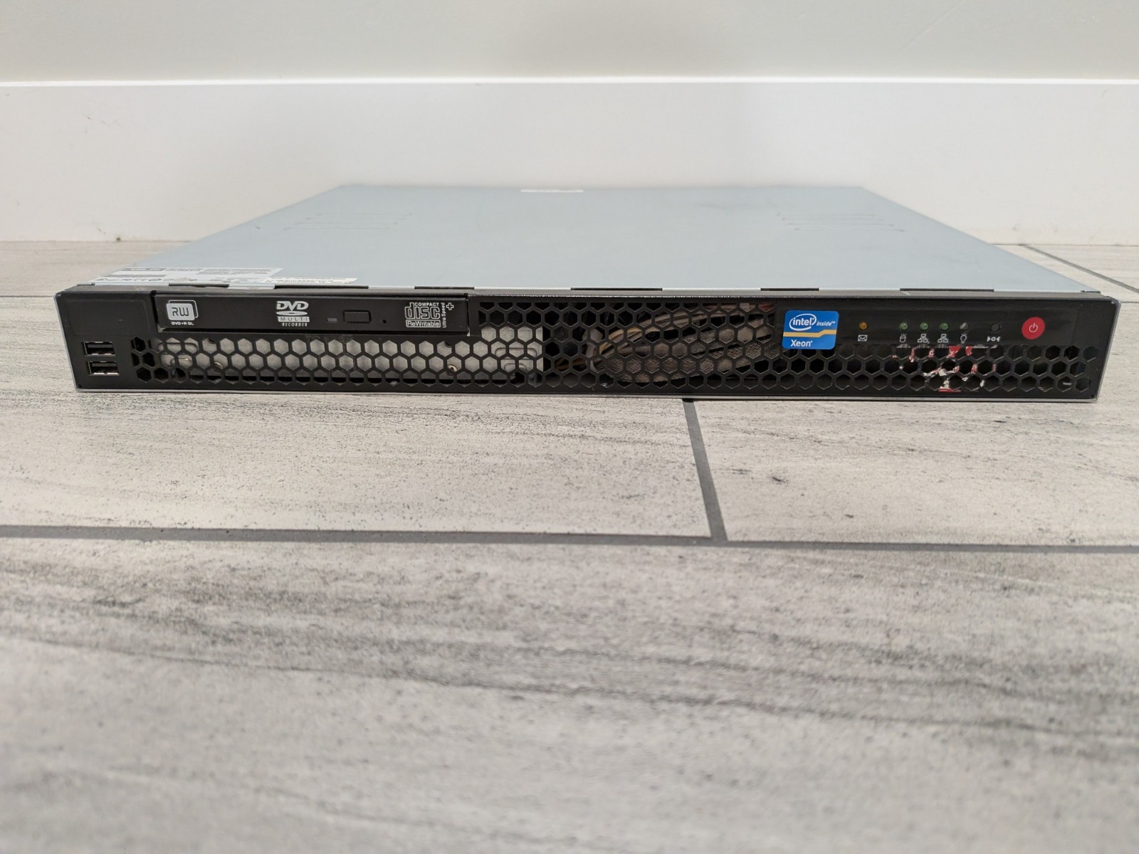 ASUS RS100-E7/PI2 Server Intel Xeon E3-1220 3.10GHz 8GB RAM 2TB HDD NO OS