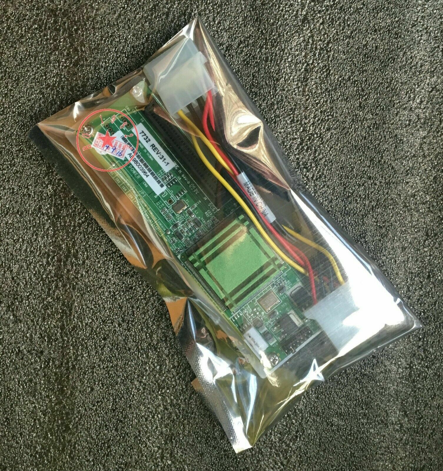 ACARD AEC-7732 Ultra SCSI-to-SATA Bridge Adapter for SATA ODD