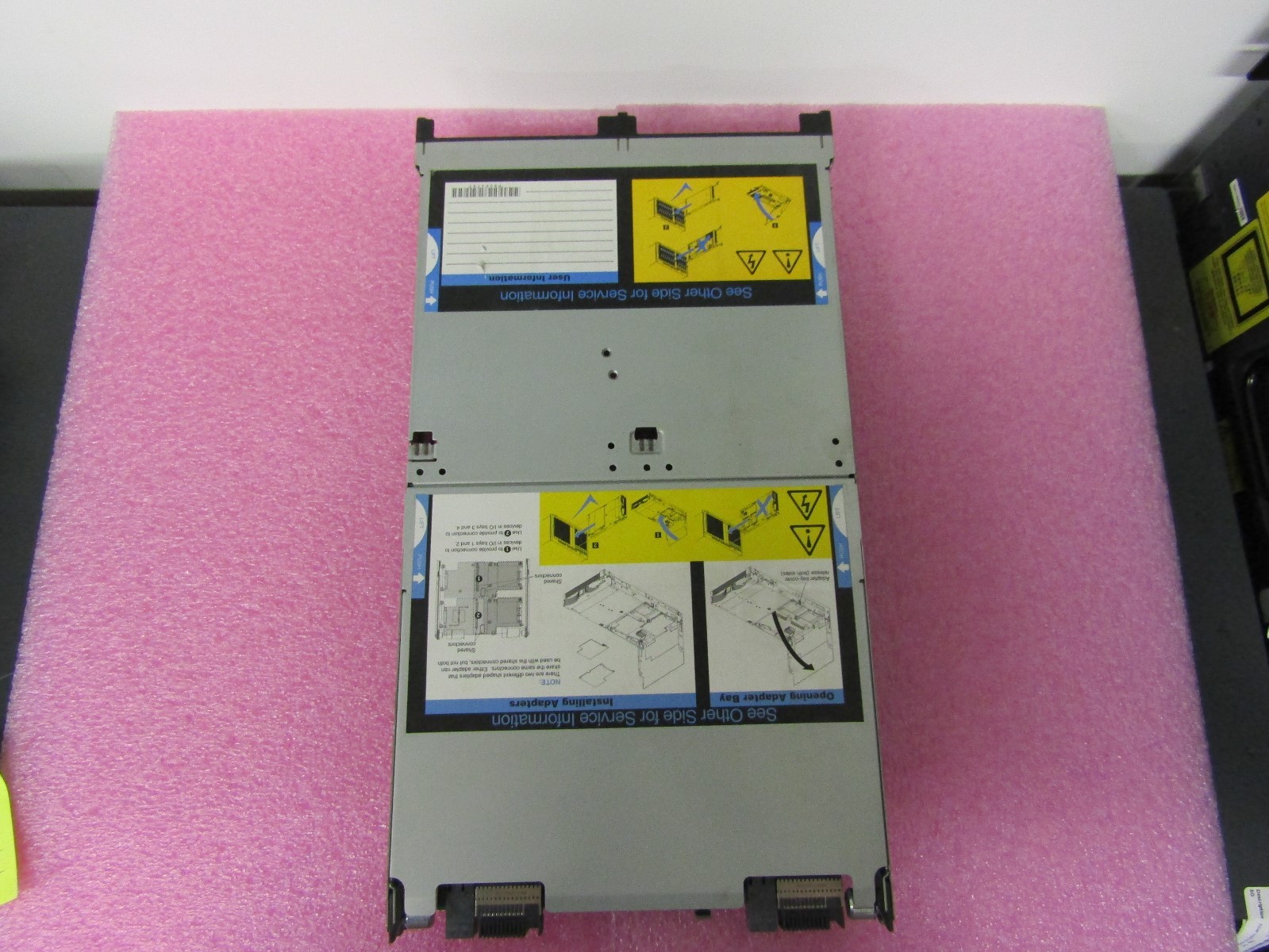 13N2366 26K4817 IBM BladeCenter SCSI Storage Expansion Unit