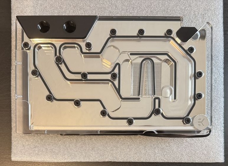 EK-Quantum Vector3 FE RTX 5090 GPU Water Block Plexi D-RGB Backplate NVIDIA FE