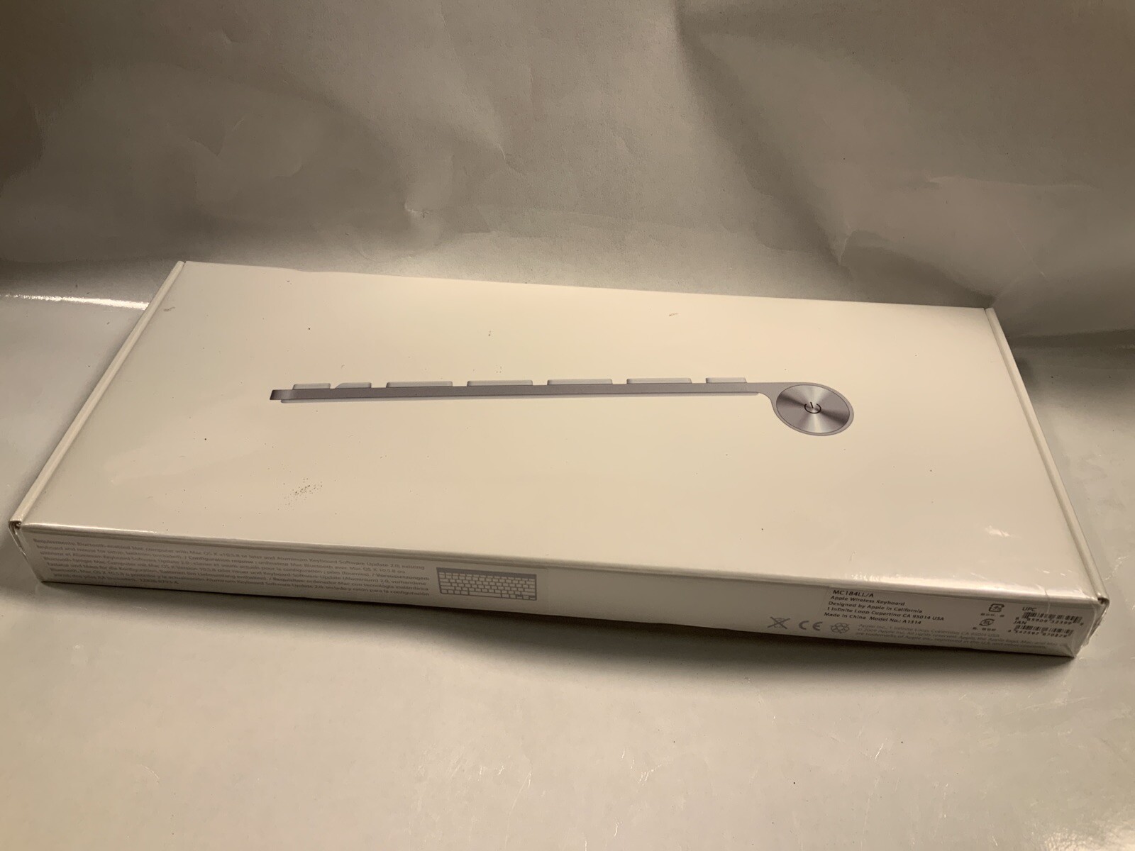 Vintage Y2K Apple Bluetooth Computer Keyboard Wireless Keyboard - Silver Sealed