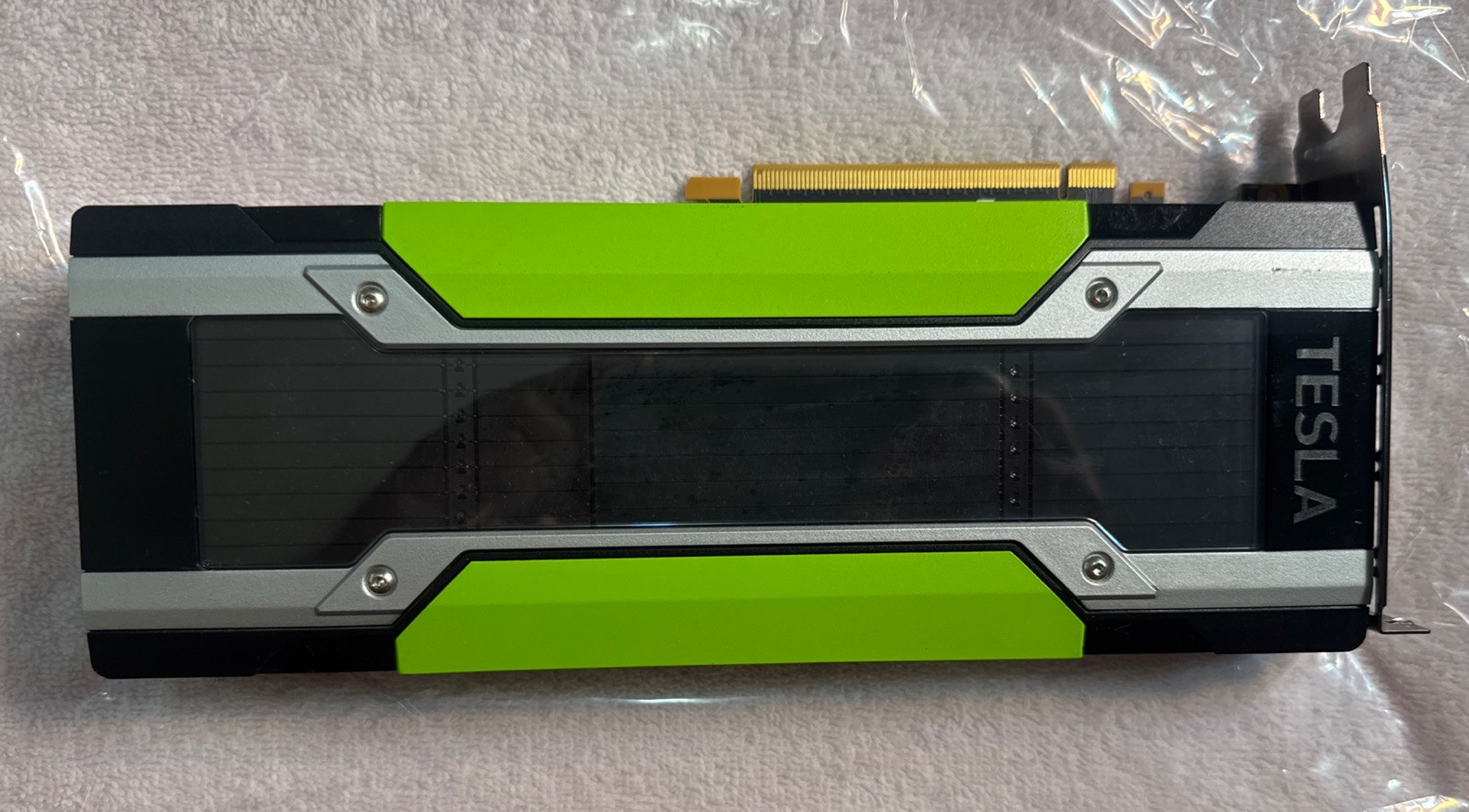 NVIDIA Tesla P100 16GB HBM2 PCIe Graphics Card Accelerator 699-2H400-0201-500 D