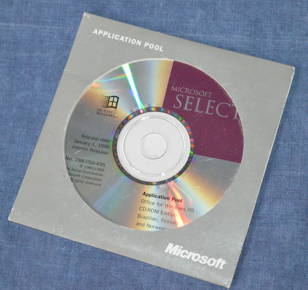 Microsoft Selct CD Application Pool Office for Windows 95 Brazilian, Finnish, +