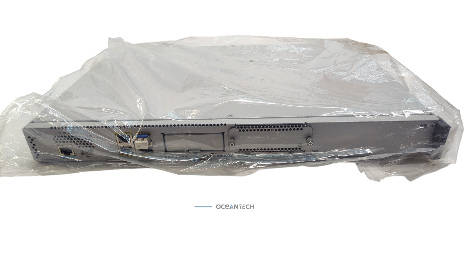 Cisco C8200L-1N-4T-V02 Catalyst 8200 Edge Series Router, 1x PSU