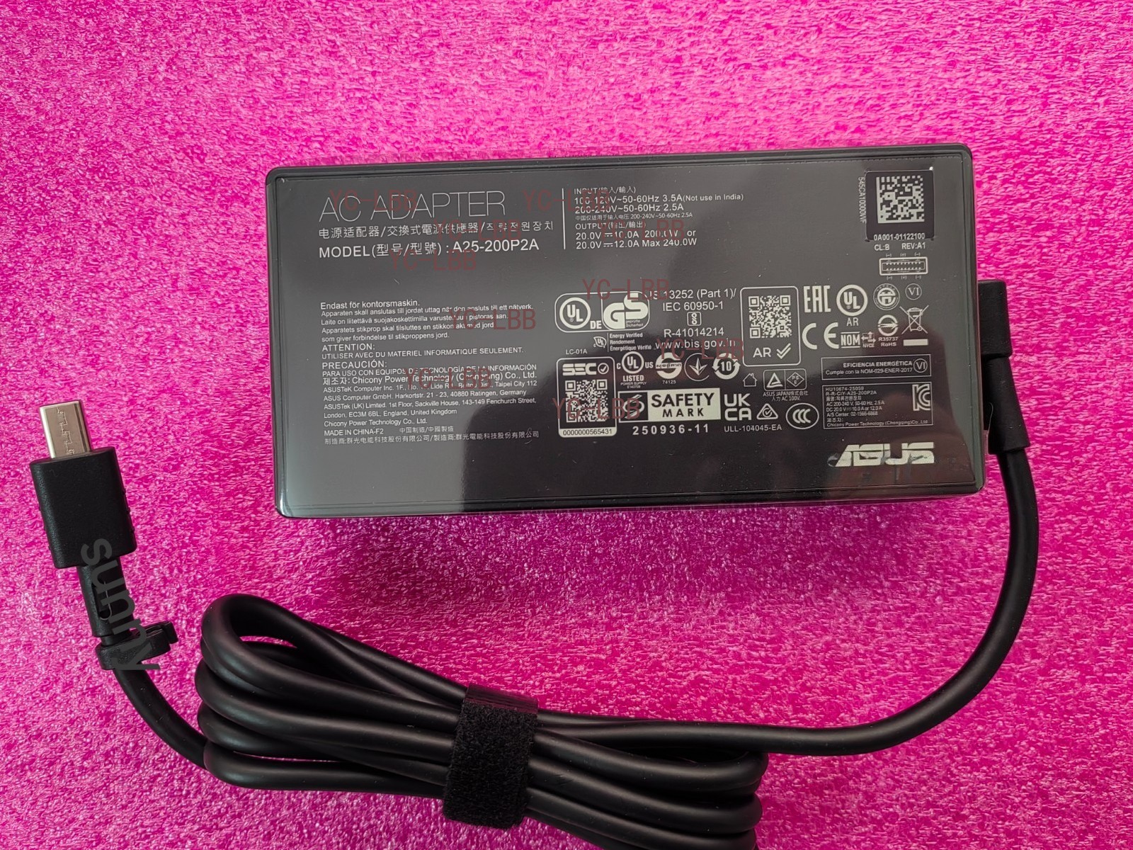 A25-200P2A 250936-11 For ASUS ROG Zephyrus Rectangle Conn 200W Max 240W 20V 10A