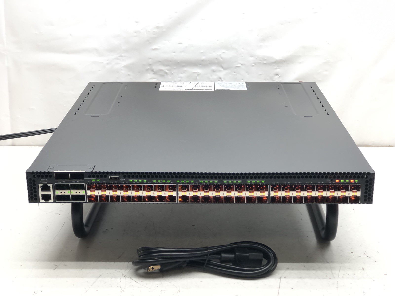 Edge-core Networks 5710-54X-O-AC-F48-Port