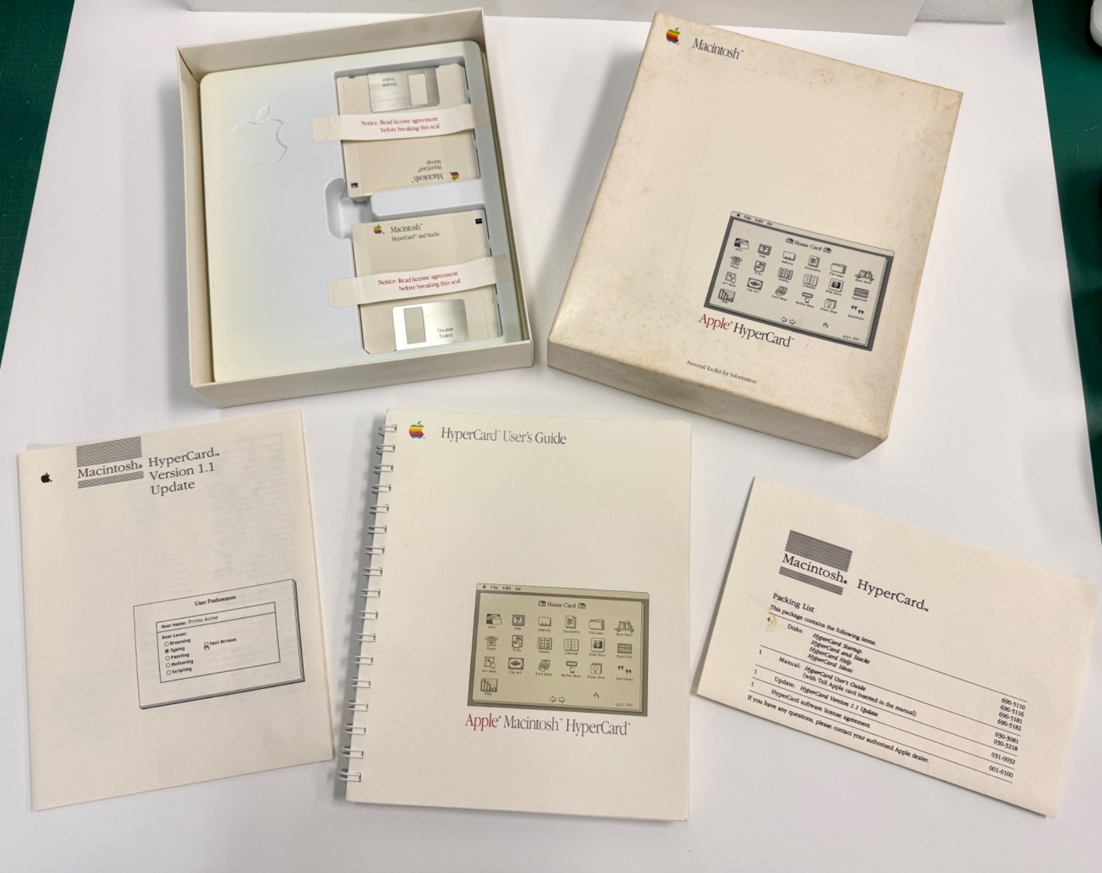 Vintage APPLE HyperCard Software For Macintosh M0556 w/Manuals