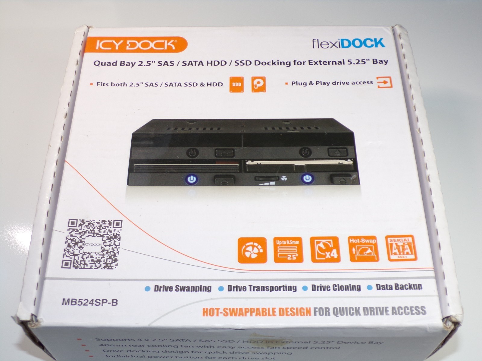 Icy Dock FlexiDOCK MB014SP-B Drive Enclosure for 5.25  SATA/600, 12Gb/s SAS -