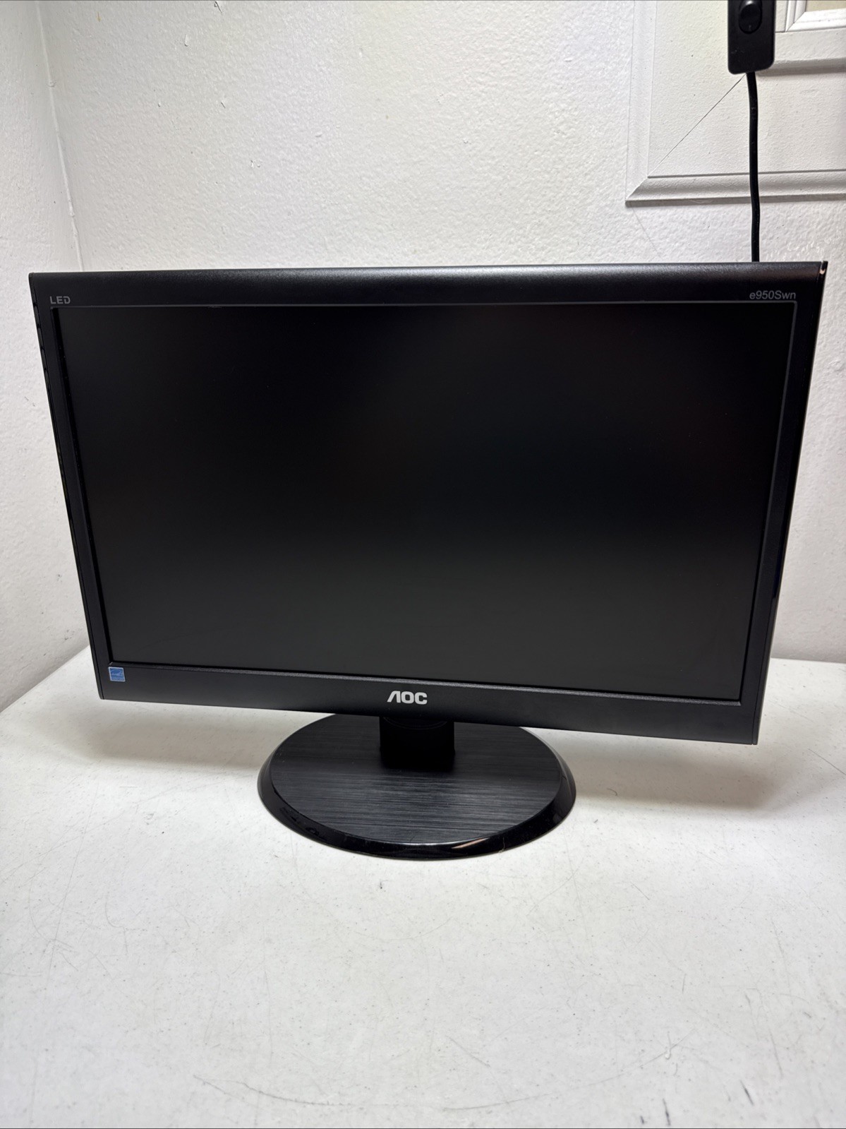 Computer Monitor - AOC e950Swn, LCD