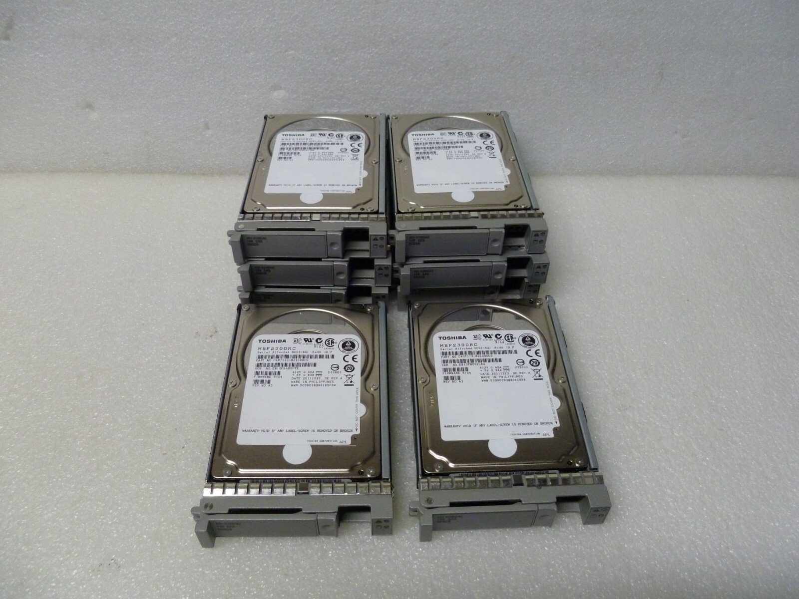 LOT OF 8 CISCO TOSHIBA MBF2300RC 300GB SAS 2.5" SERVER HARD DRIVE