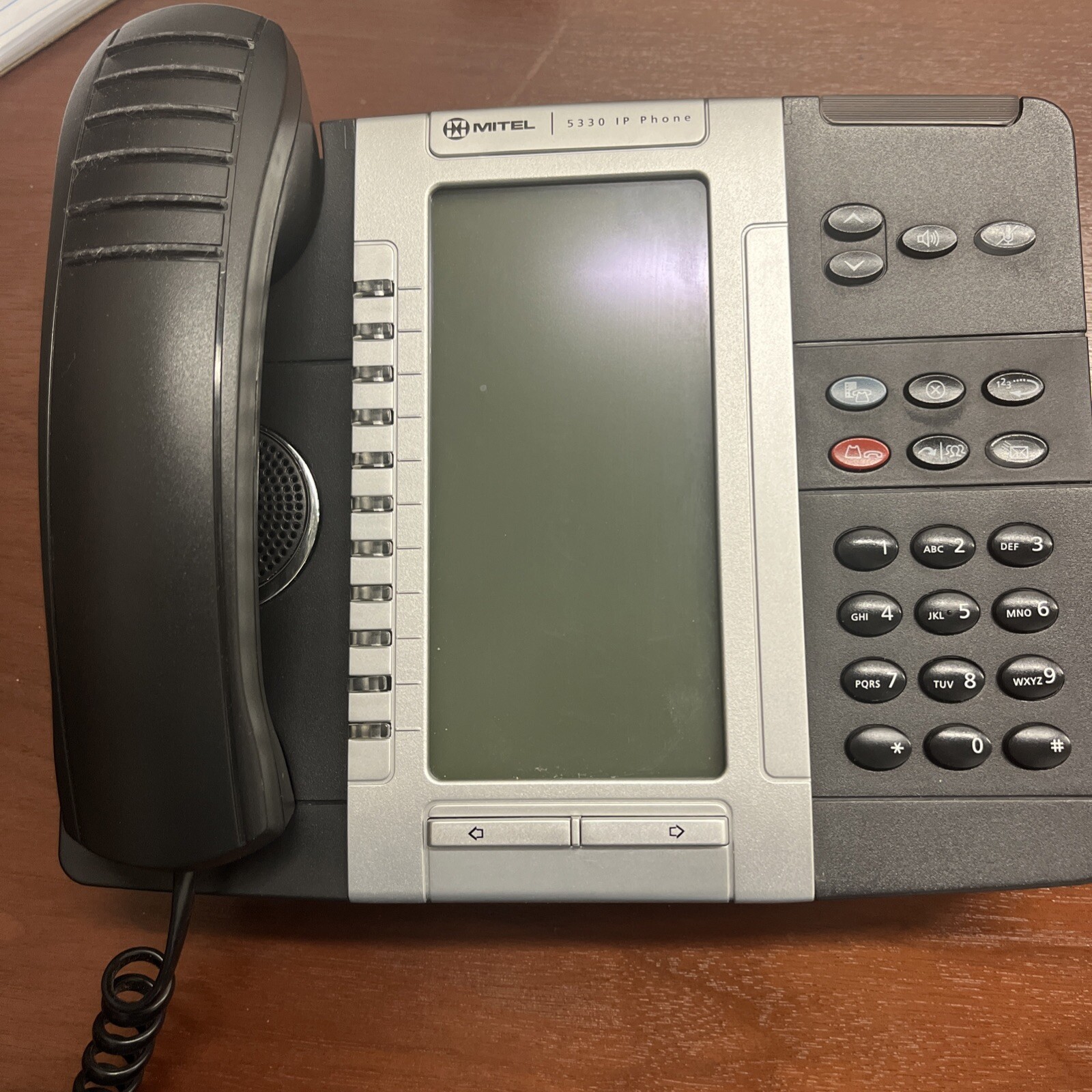Mitel 5330 IP Phones . All Exc . Condition W/ Mount.