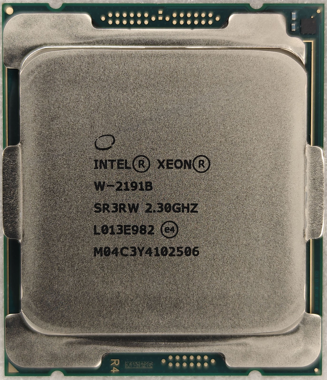 Intel Xeon W-2191B SR3RW OEM 2.3GHz 18-core LGA2066 CPU Processor for iMac Pro