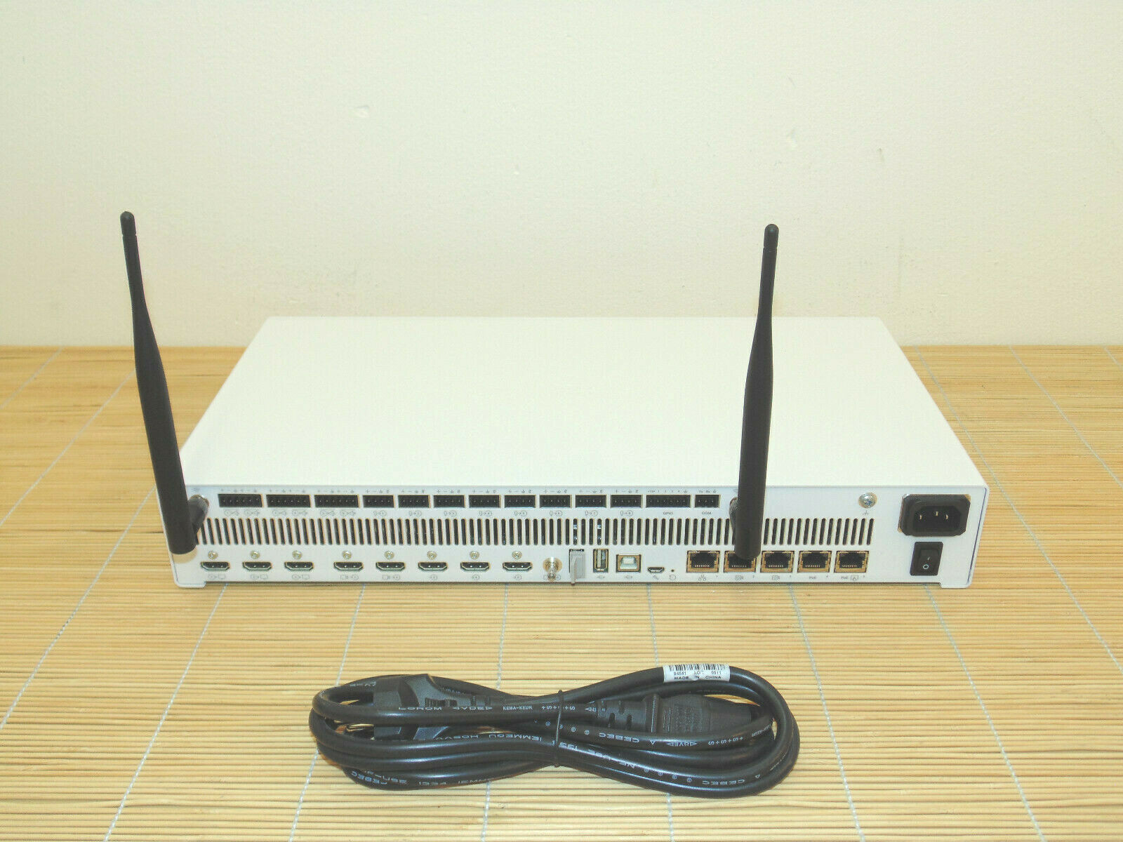 Cisco CS-CODEC-PRO+ PLUS Cisco Spark Codec Plus Video Conferencing Device