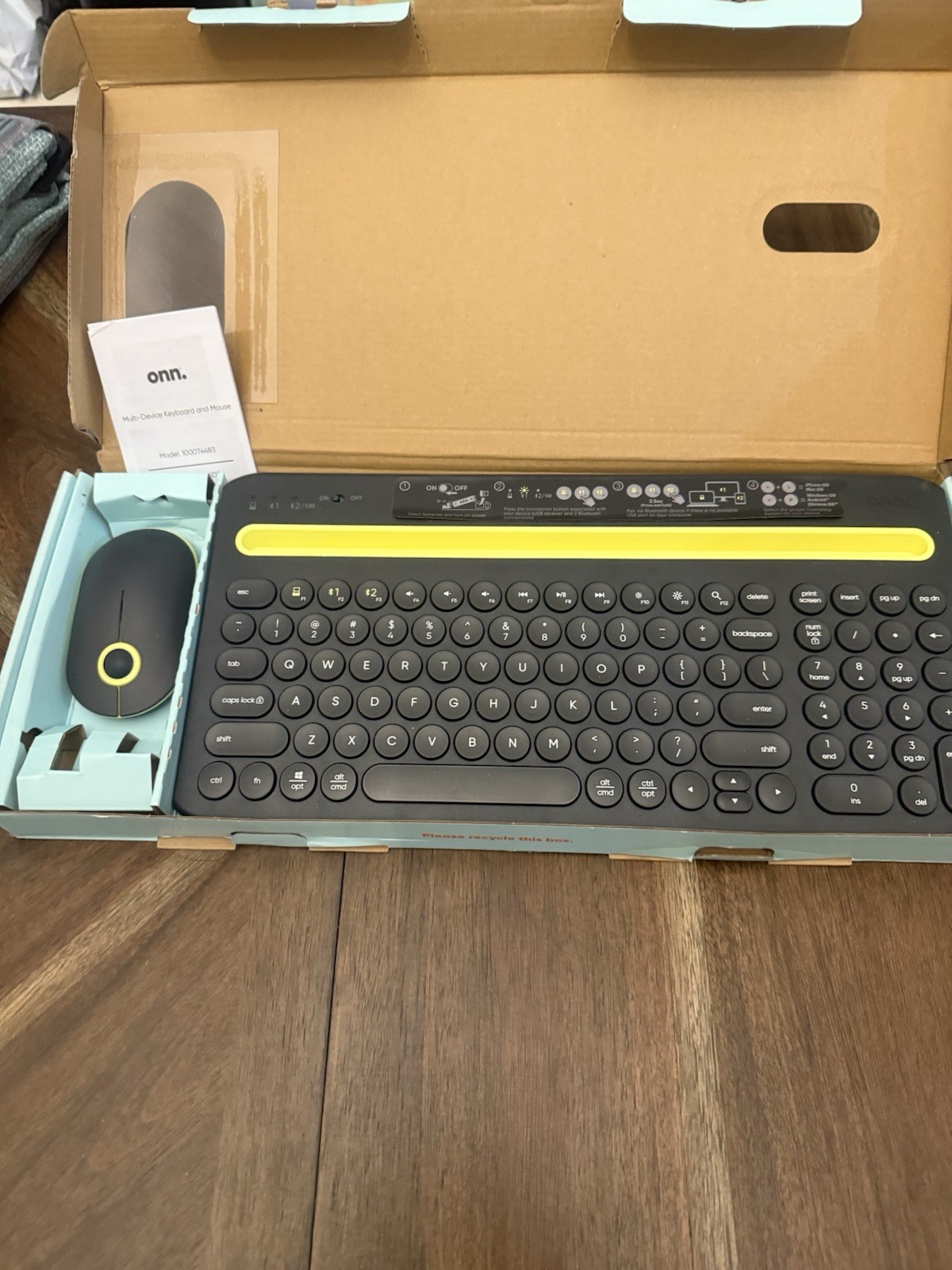 Onn. Multi-Device Wireless Keyboard and Mouse Set Full Size with 3-Button Mouse