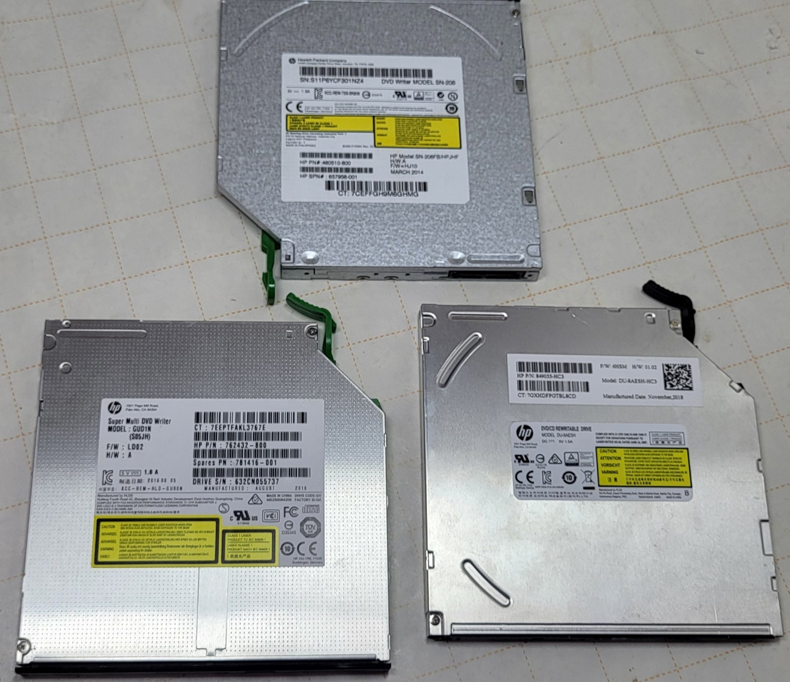 HP SET OF 3 RANDOM DVD CD OPTICAL DRIVE (SN-208FB/HP, DU-8AESH-HC3,GUD1N) TESTED