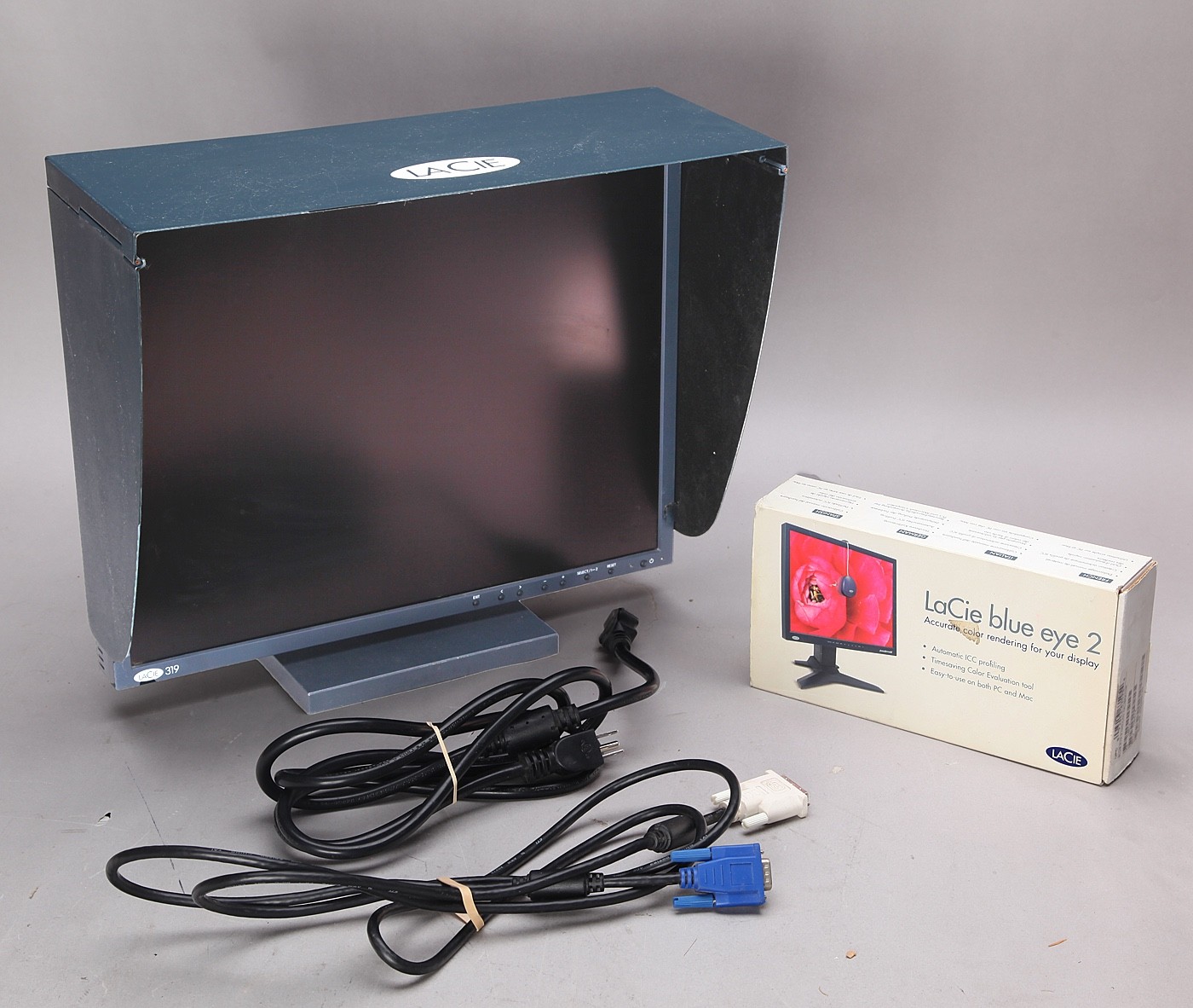 LACIE Color Computer Monitor Blue Eye 2, CRT/LCD Tool, And Light Shade Tested