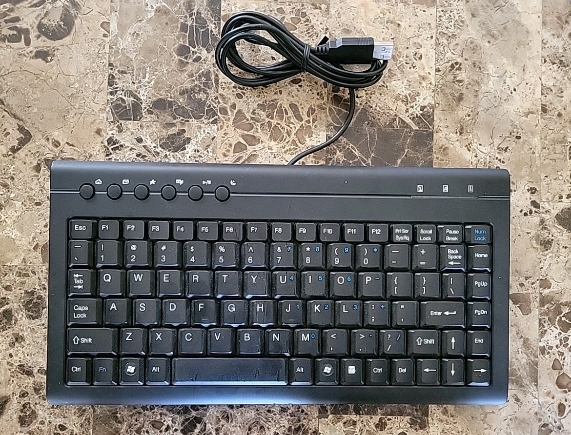 AVS Gear W9829BK 88 Key Black Wired USB Keyboard