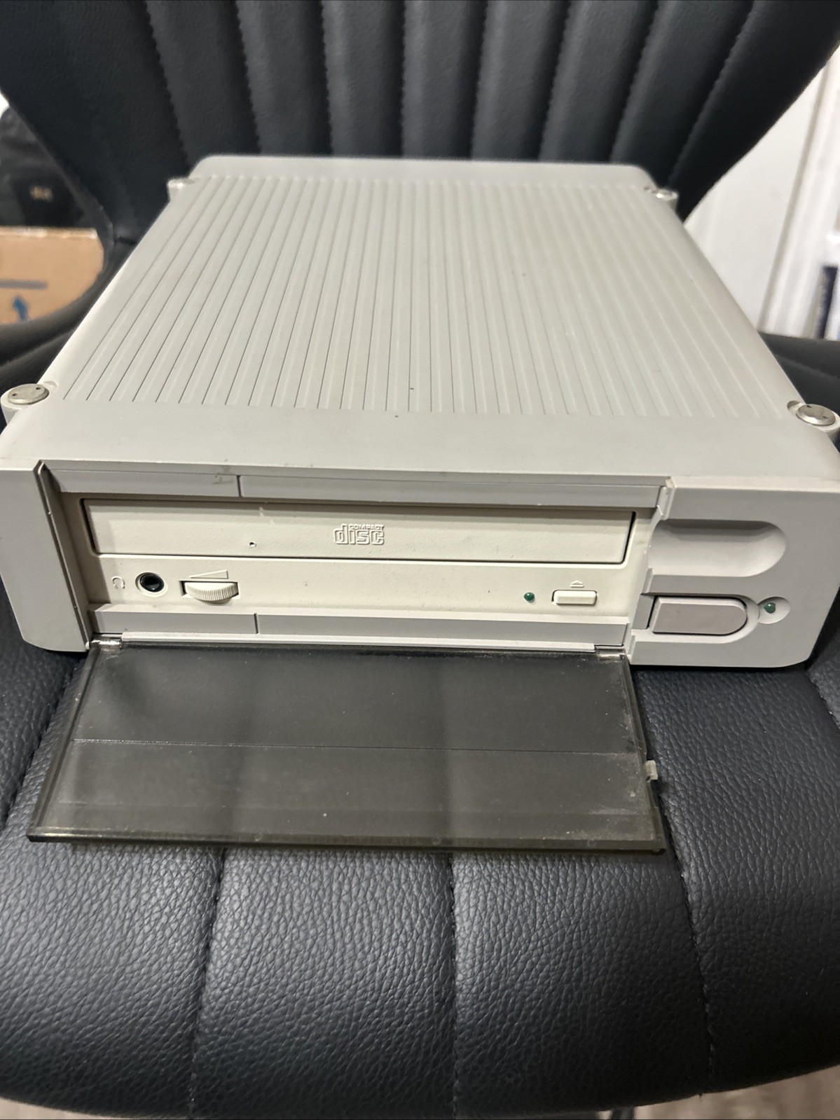 Internal Drive DVD-ROM (unknown Brand) In A Shuttle Case (Untested) Hard drive