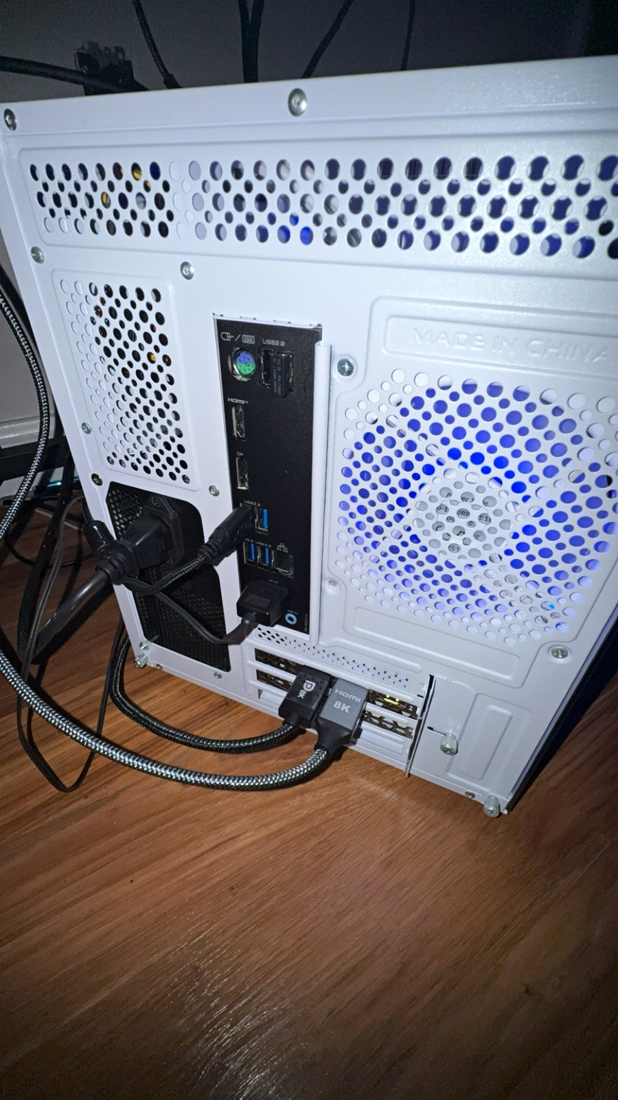 Custom built white gaming pc