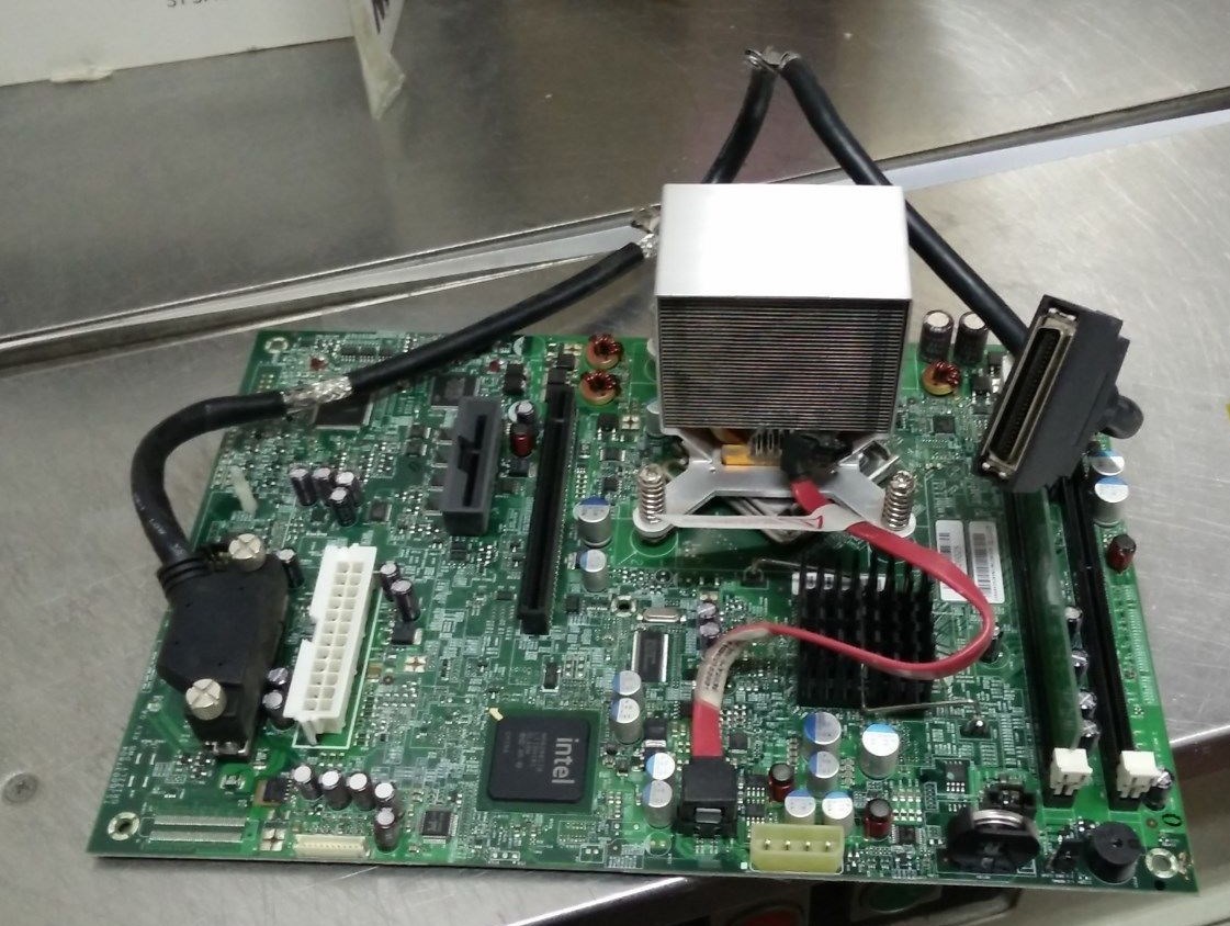 IBM 69Y6386 / 54Y2528 Surepos 500 System Board For 4852-e66 w/CPU 1GB Data Cable