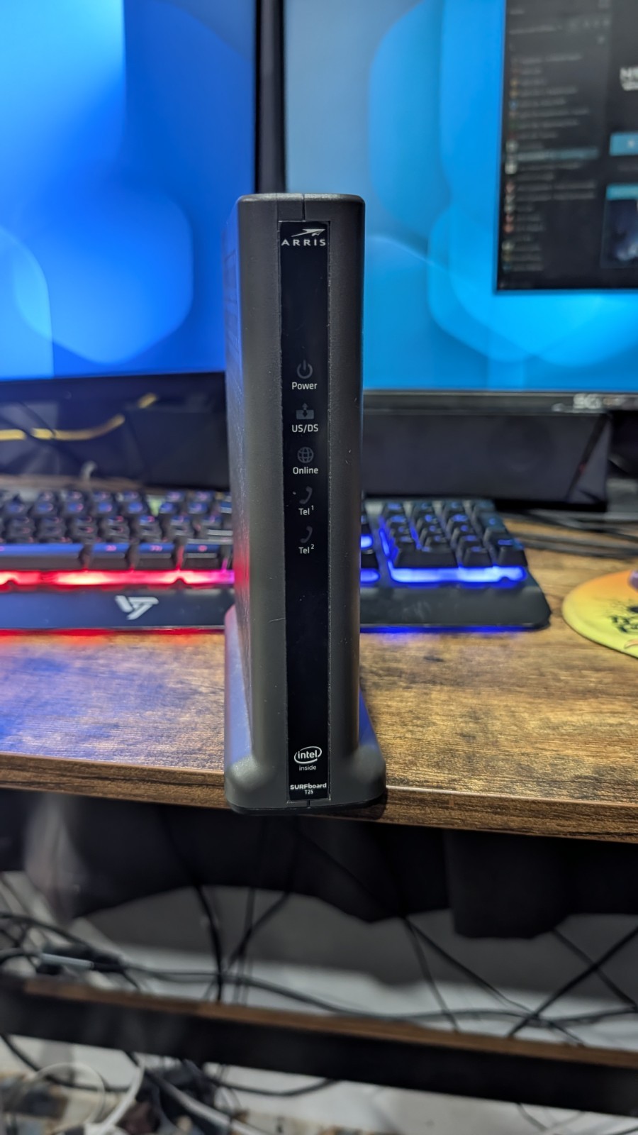 ARRIS SURFboard T25 DOCSIS 3.1 Internet & Voice Modem