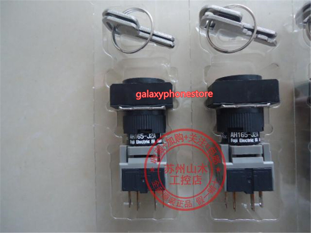 1PCS Fuji Electric AH165-J2A11A Key SELECTOR SWITCH