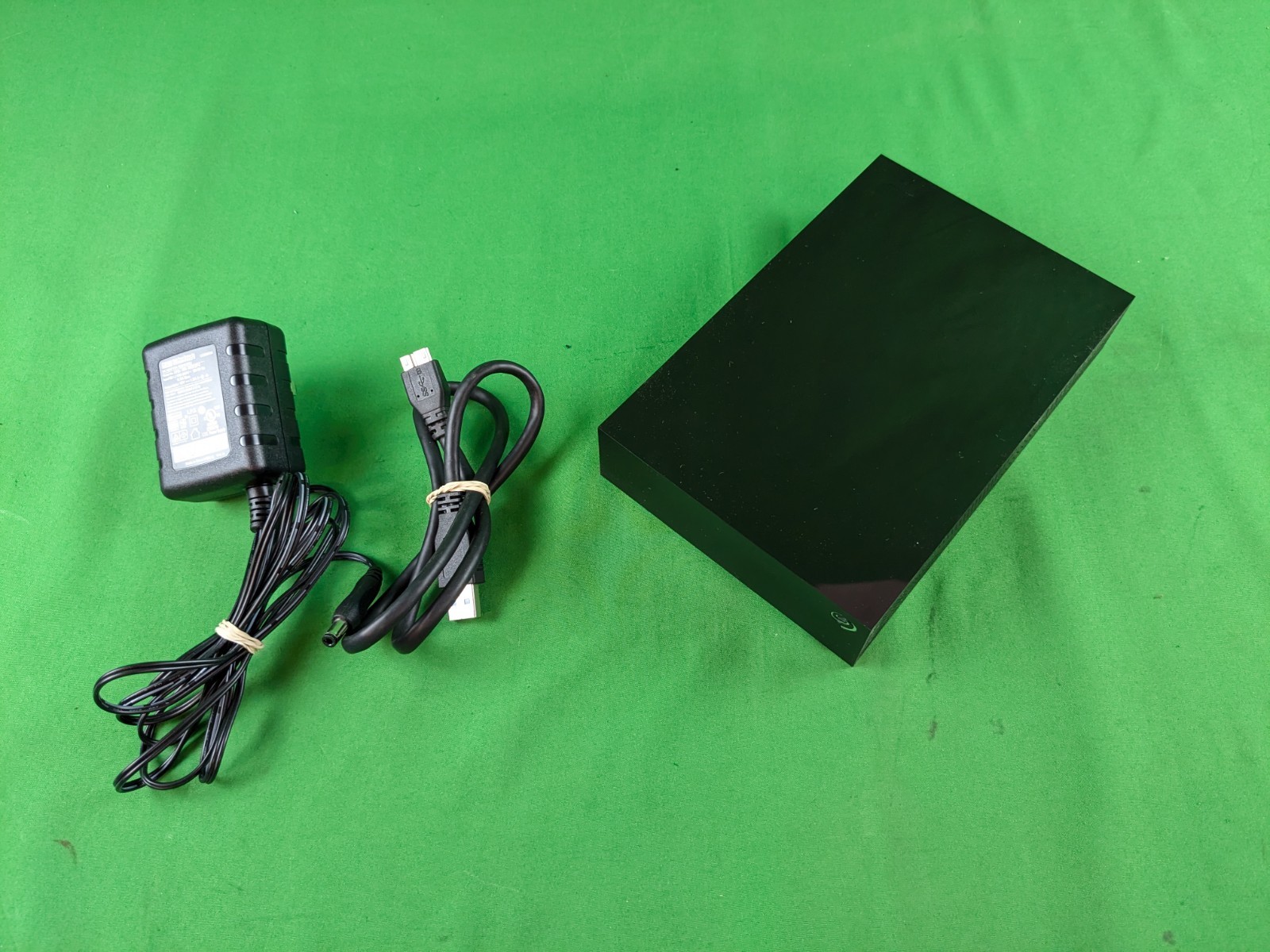 Seagate Backup Plus 5TB Desktop External Hard Drive SRD00F2-100% Health Low Hrs