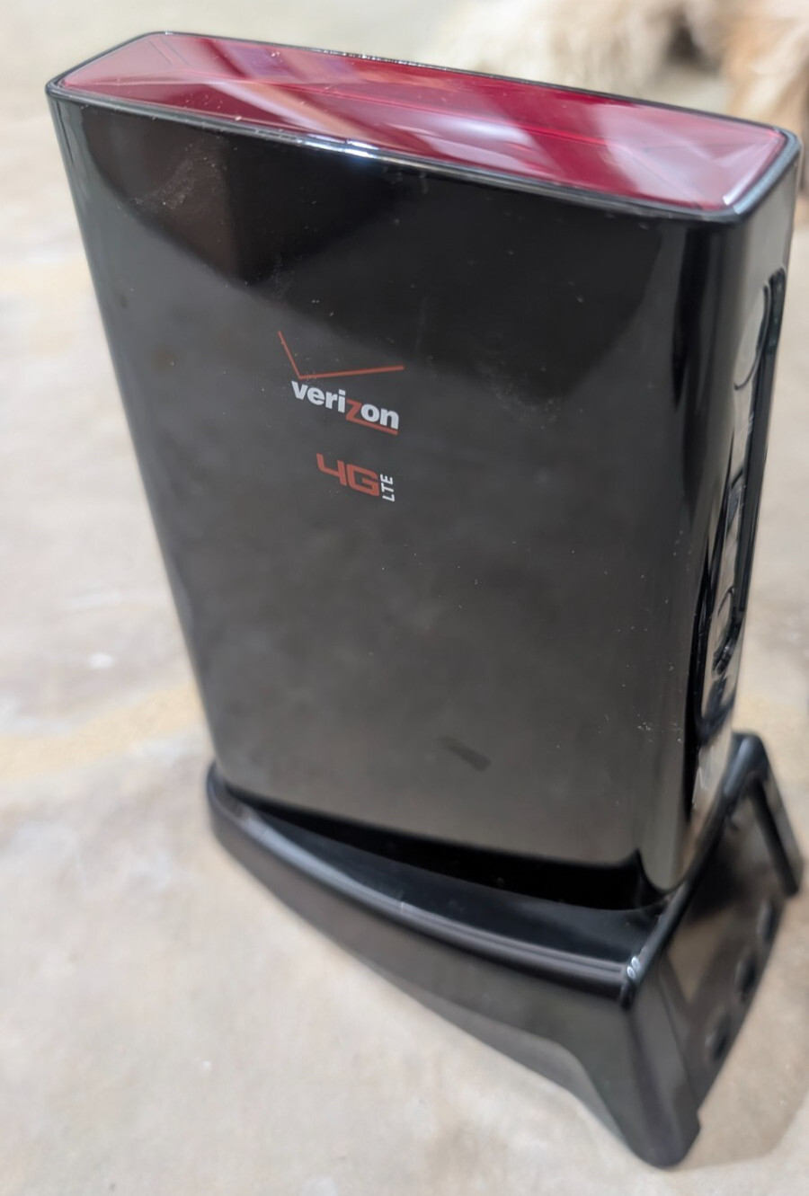 Verizon MiFi Home 4G LTE Broadband Router with Voice - Novatel T-1114