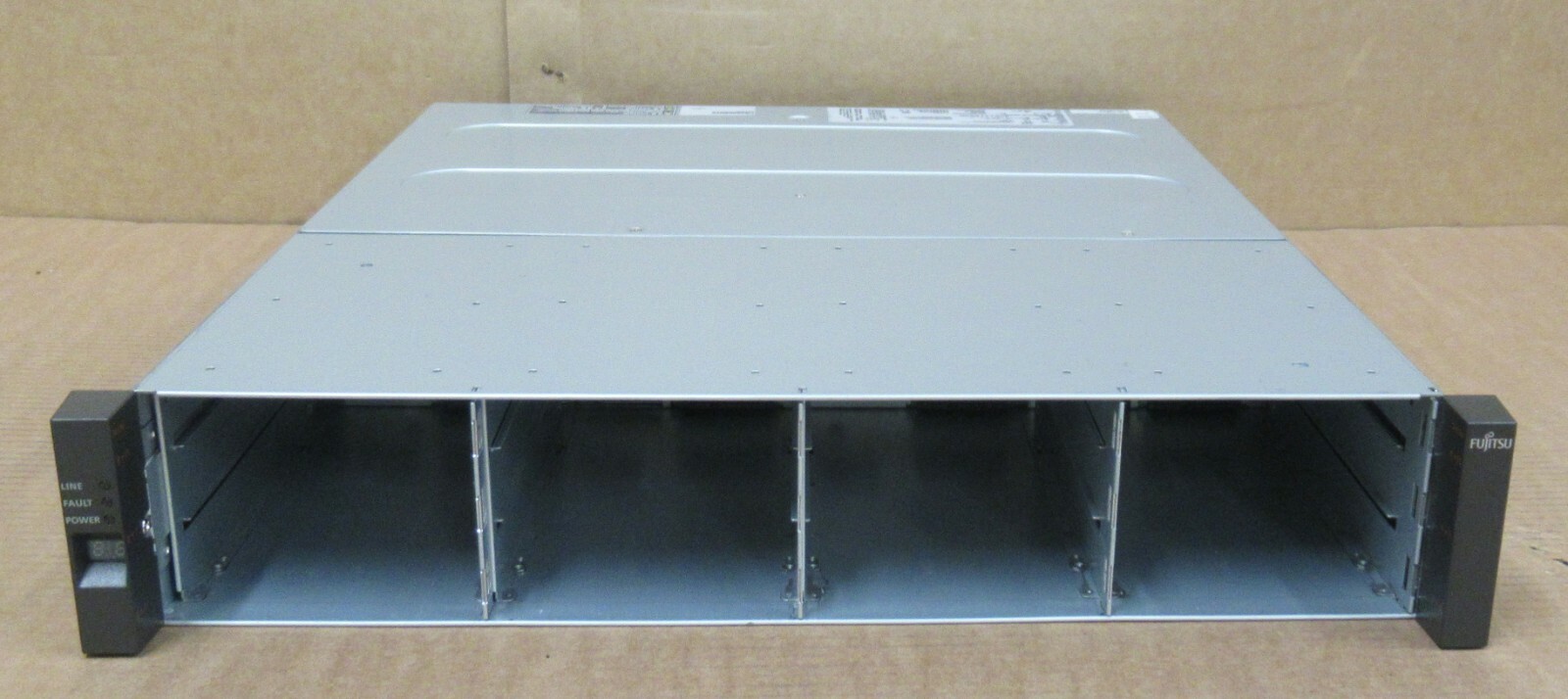 Fujitsu ETERNUS CS800 S4 Shelf 2x IOM6 Control 12x 3.5" Bays 2x PSU CA05950-1456