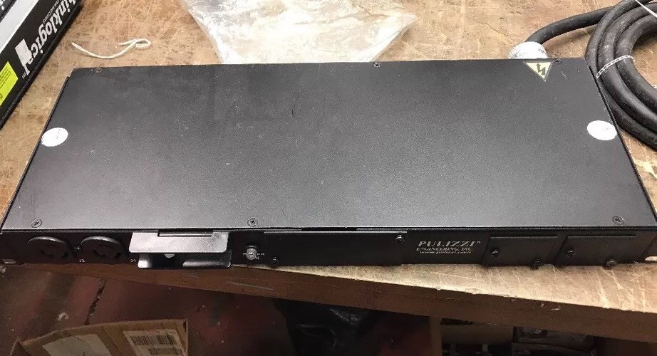 Pulizzi Z-Line CB-1 Power Distribution System