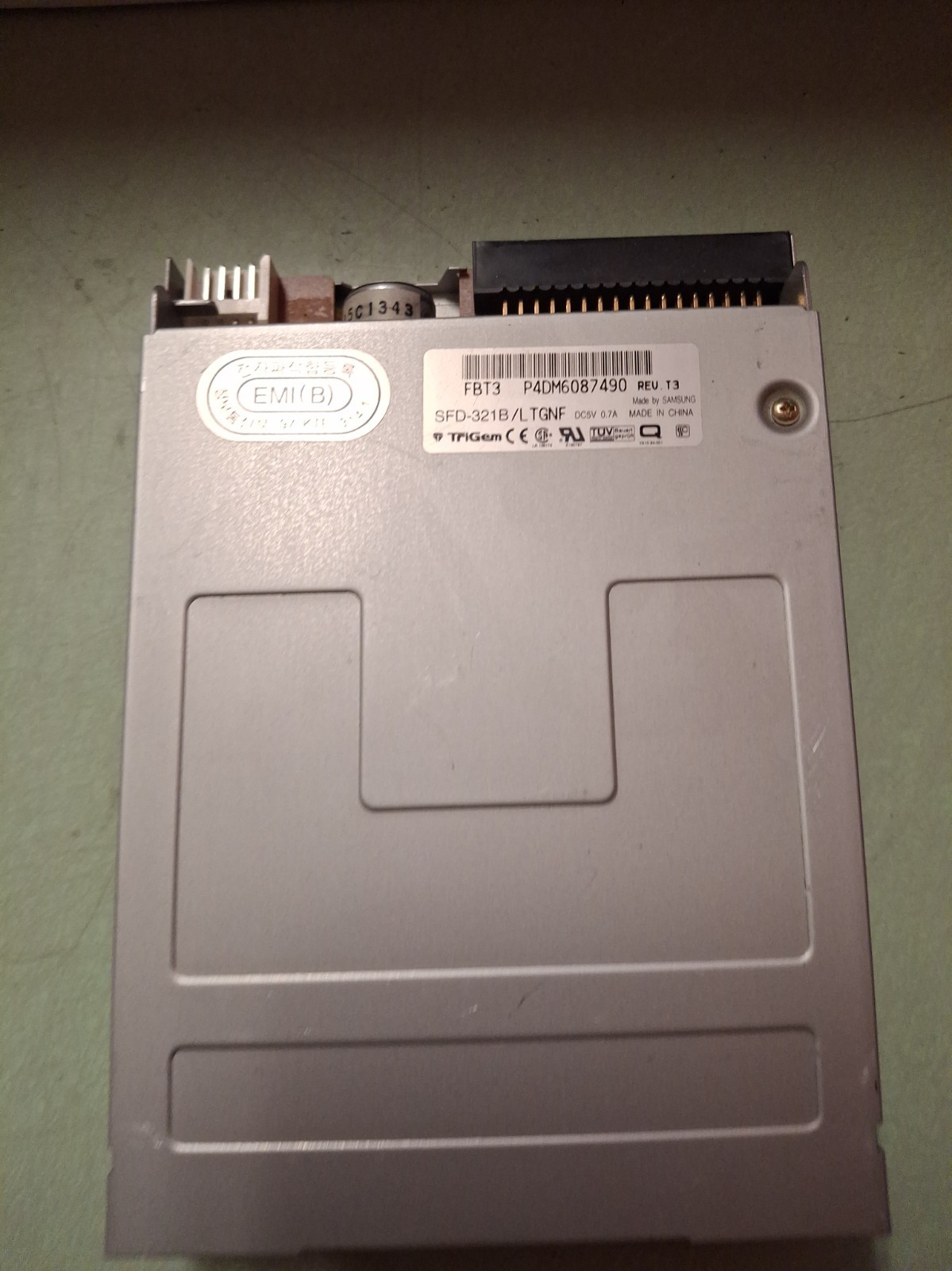 SAMSUNG SFD-321B floppy GRAY BEZEL NO FACE PLATE