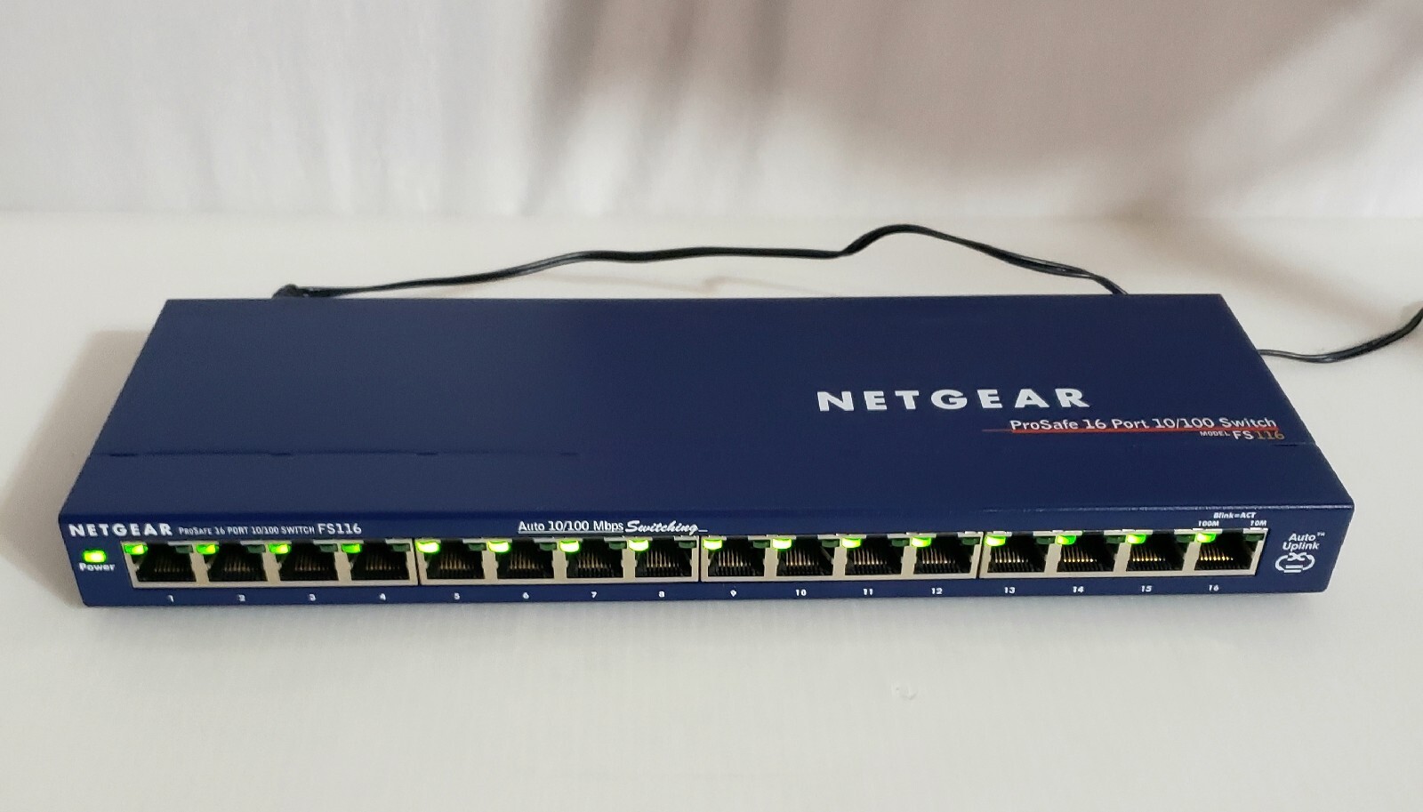 Netgear ProSafe FS116 16 Port 10/100 Fast Ethernet Switch w/ Power Adapter