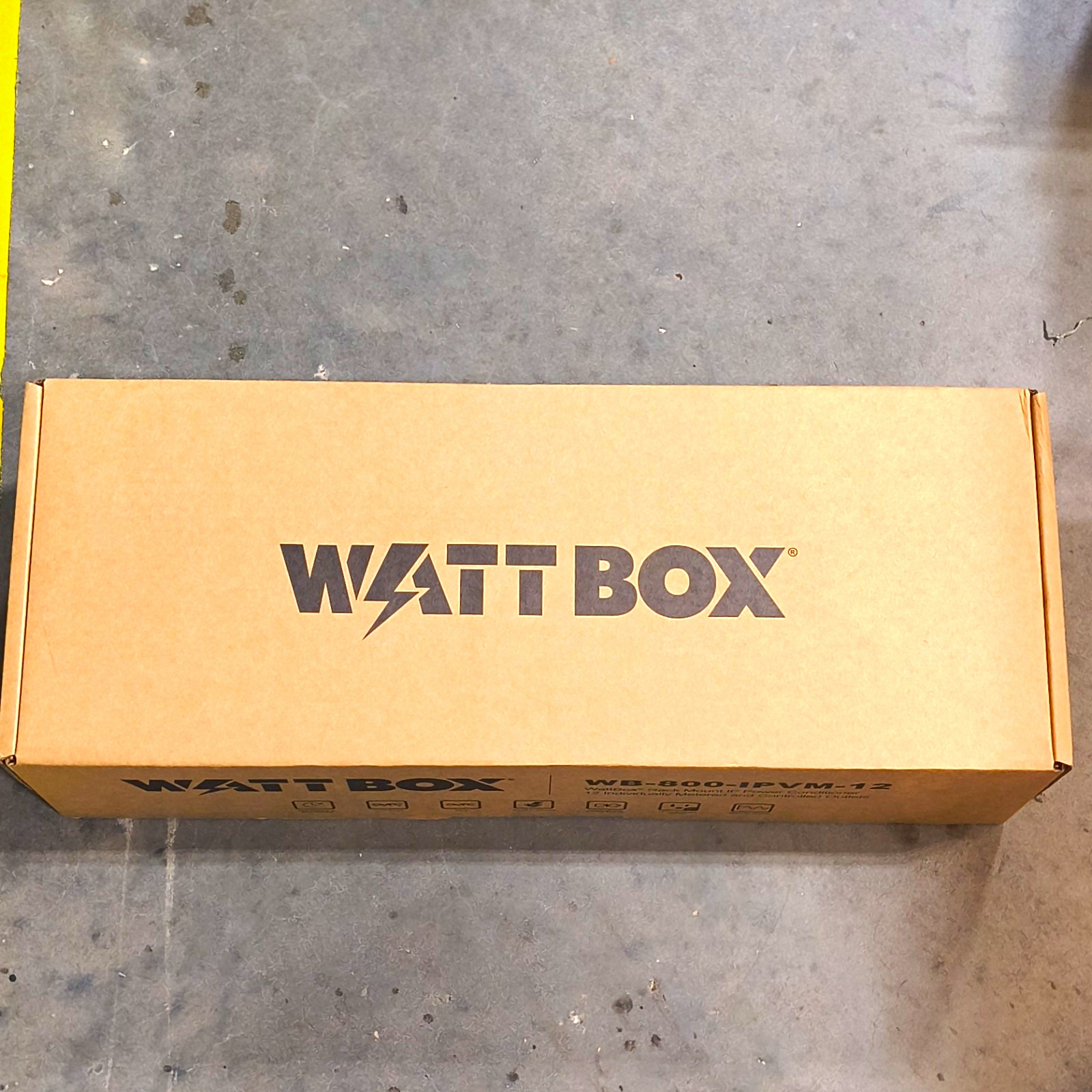 WattBox WB-800-IPVM-12 Rack Mount PDU 12-Outlet Surge Protector 15A
