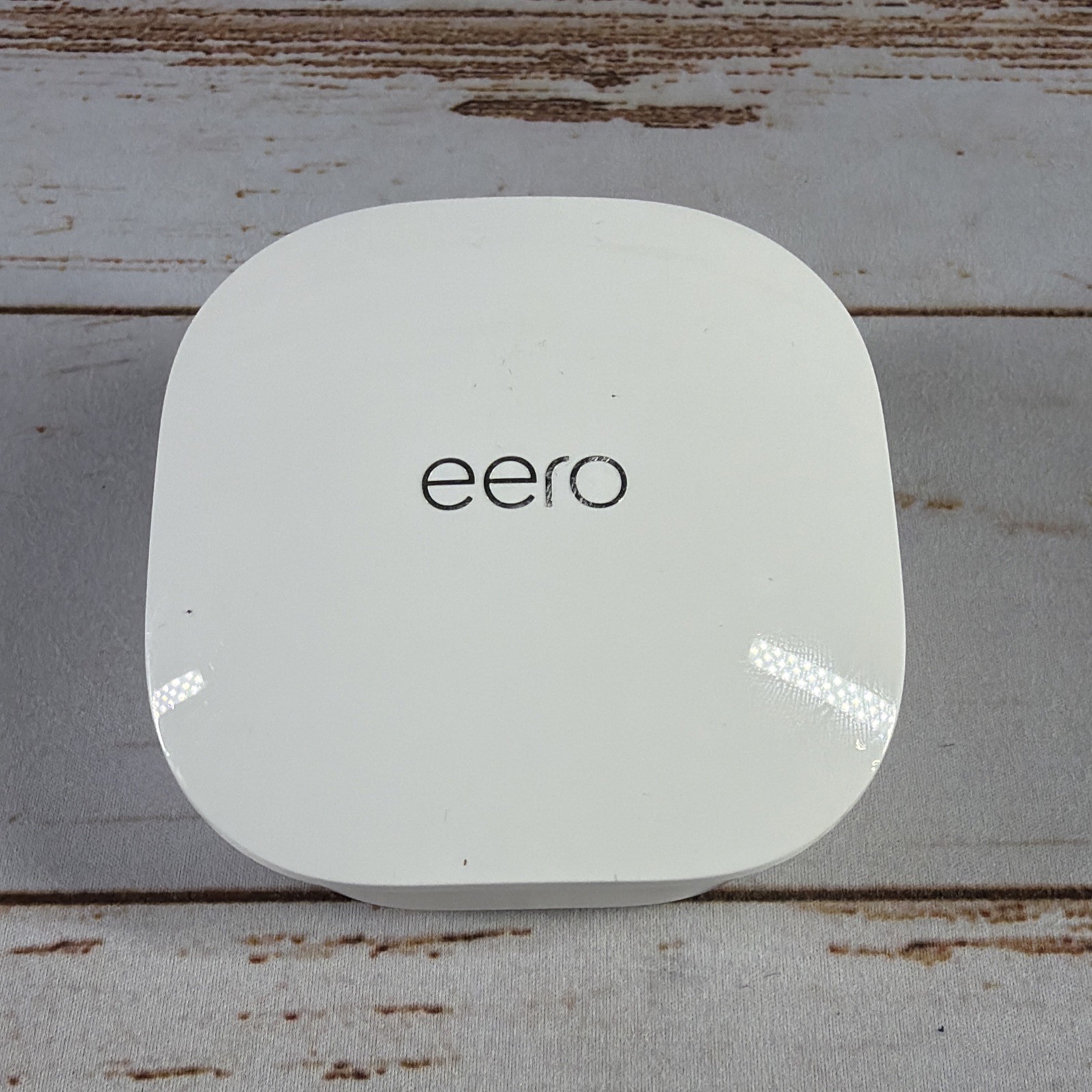 Eero Beacon Mesh WiFi Extender J010001 Direct Wall Plug Nightlight Tested Works