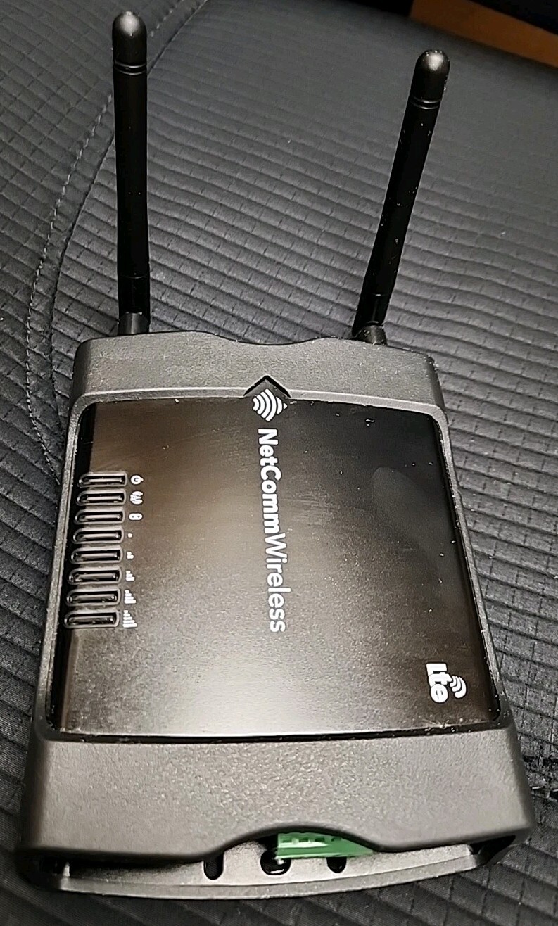 NetComm Wireless 4G Router (NTC-225)