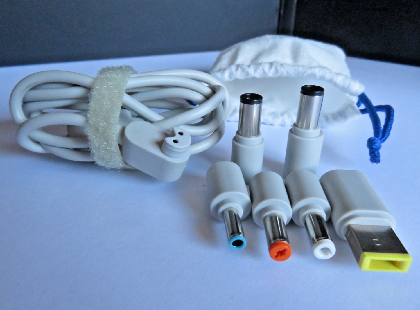 Innergie PowerGear 90 Universal Adapter Laptop Tips With Plug Cord - No Adaptor