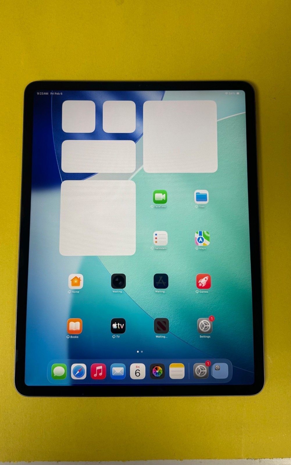 iPad Pro 12.9 Inch 3rd Generation - Gray  (WIFI) - 64GB