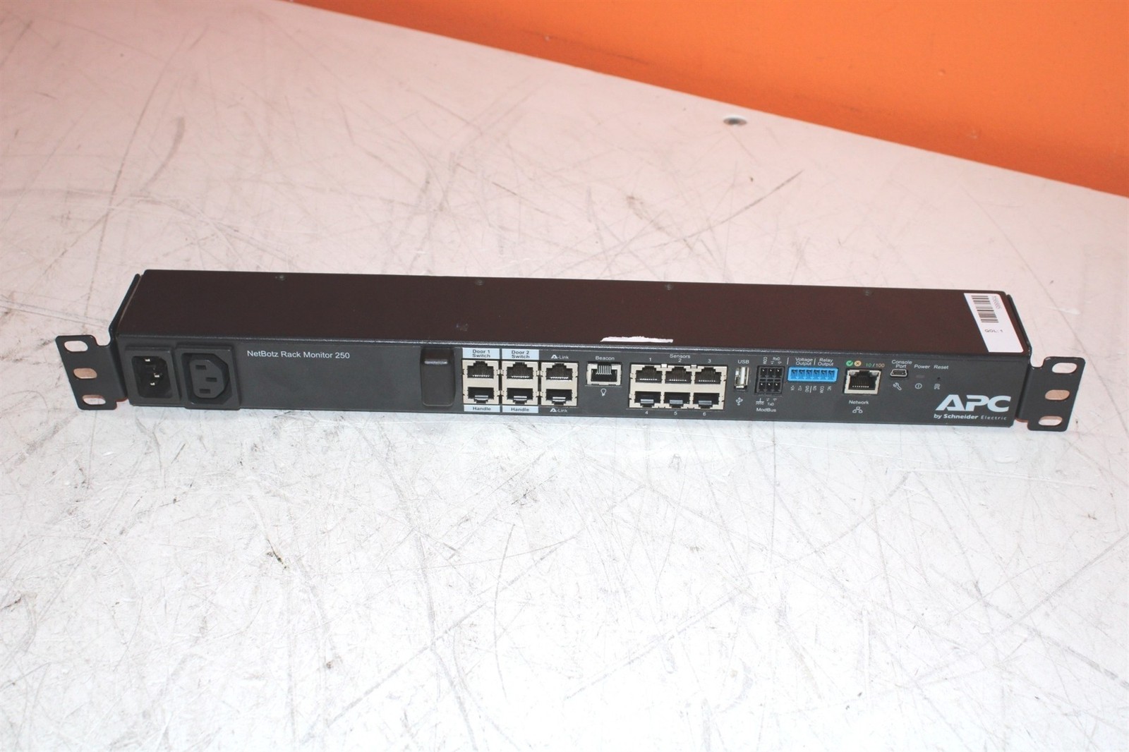 APC by Schneifer NBRK0250 NetBotz Rack Monitor 250 Factory Reset