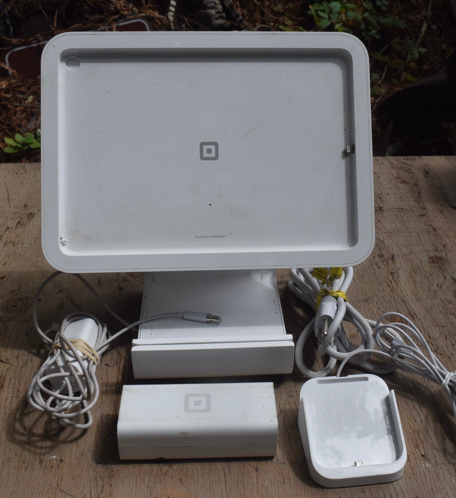 Square - POS Stand for iPad (1st Generation) - with accessories