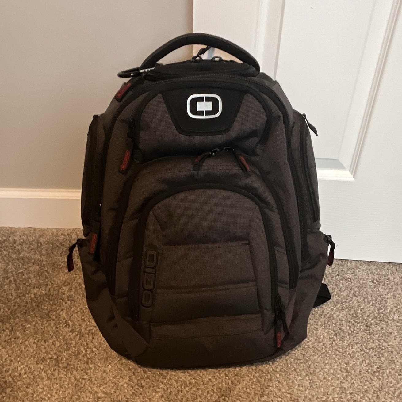 OGIO RSS Reactive Laptop Backpack 17 in Padded Polyester Black/Red