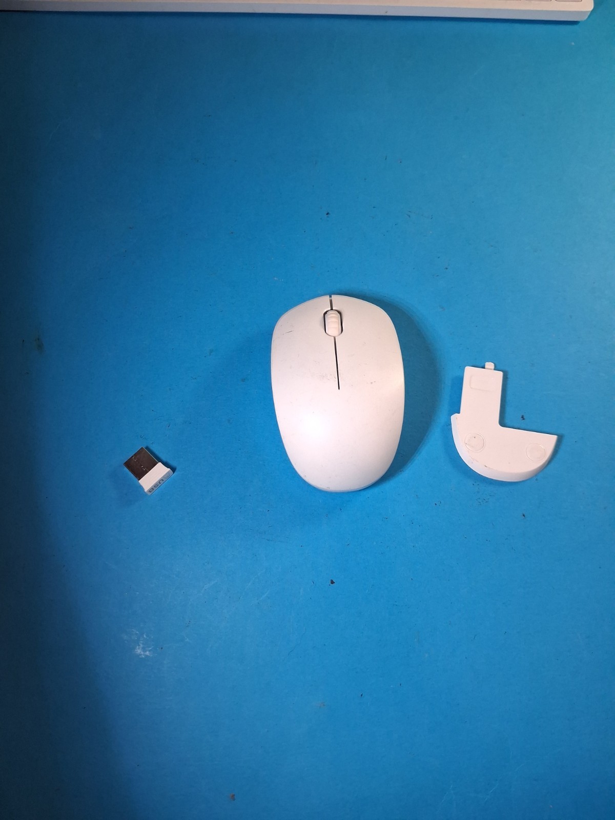 Seenda Wireless Mouse Ultra Quiet LED Light Up Mouse with USB Receiver Rechar...