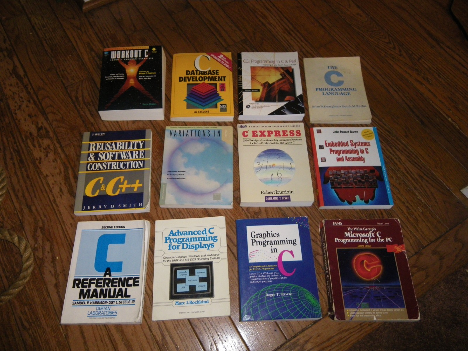 12 Vintage Lot Computer Guides Manuals Textbooks C / C++ Workout Database Window