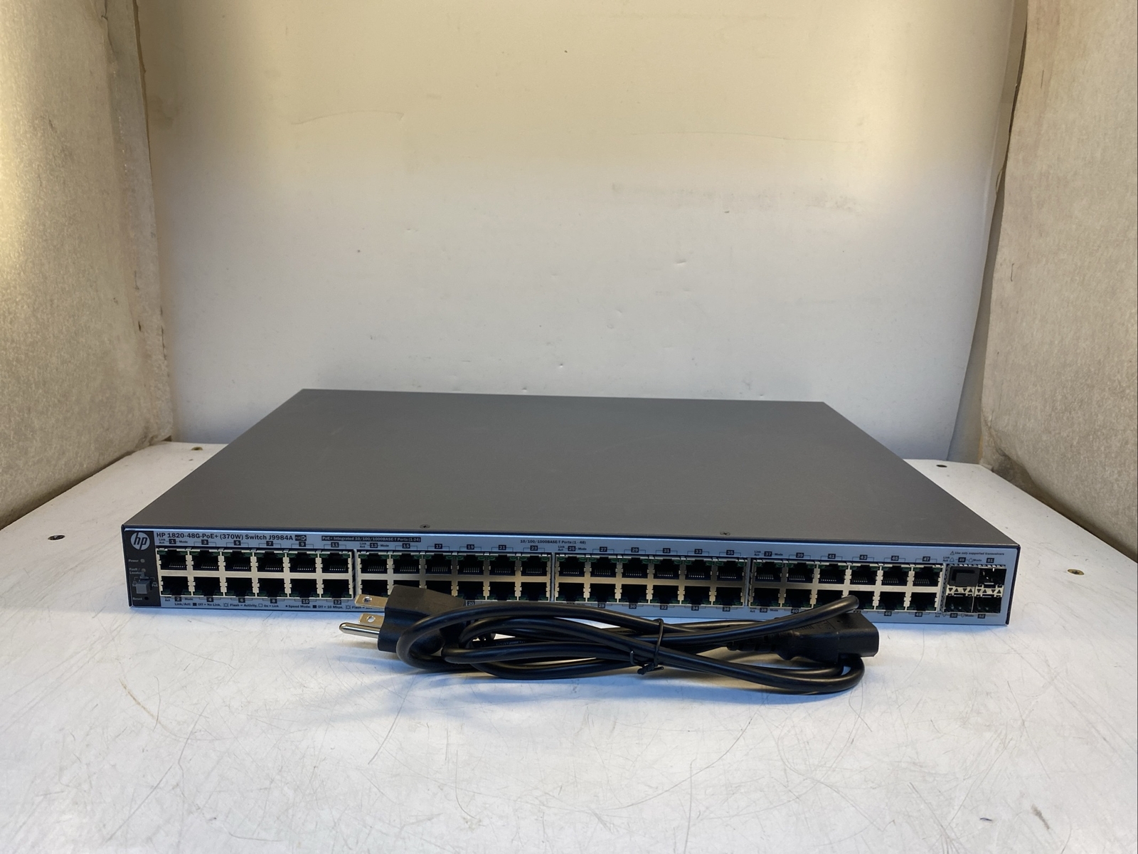 HP J9984A HP 1820-48G-PoE+370W Switch